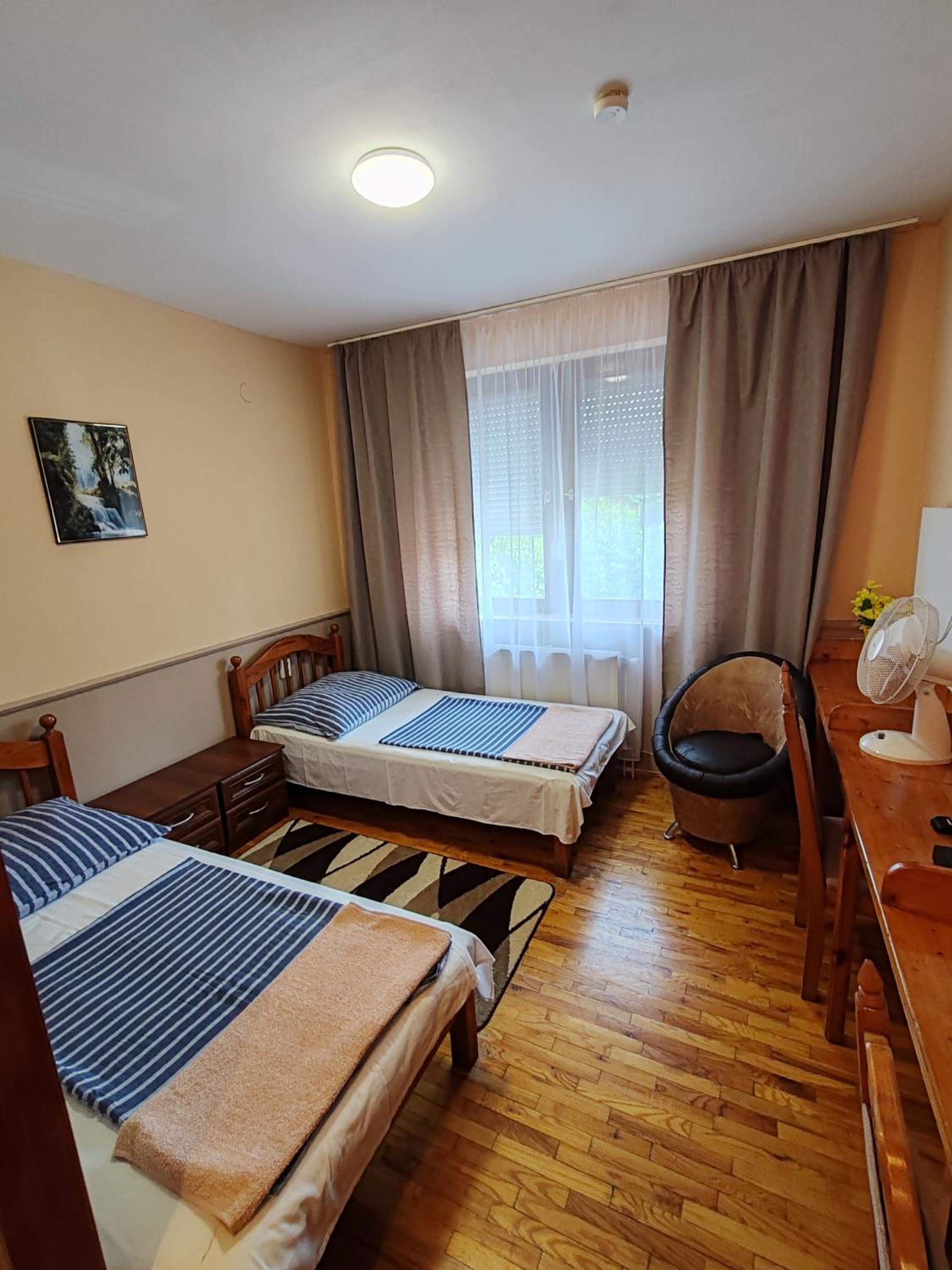 Standard Twin Room photo 1