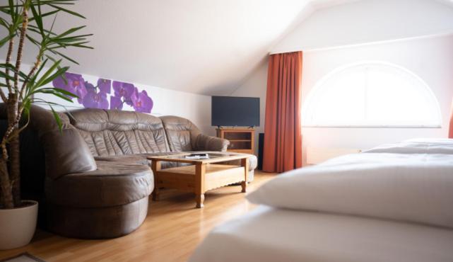 Triple Room - Photo 1