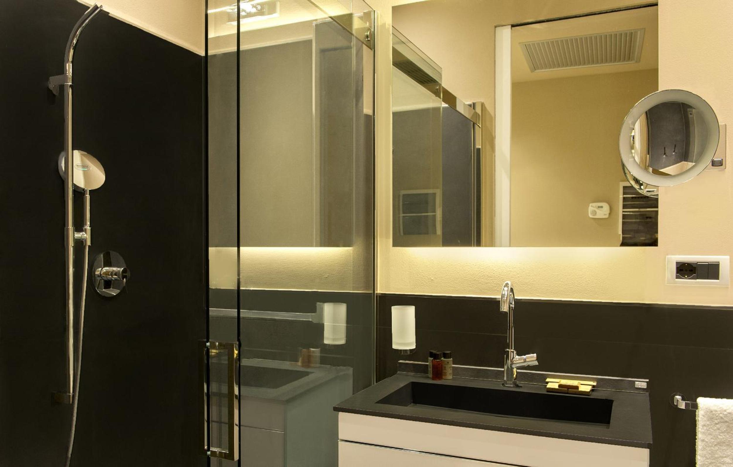 Superior Deluxe Double Room  photo 2