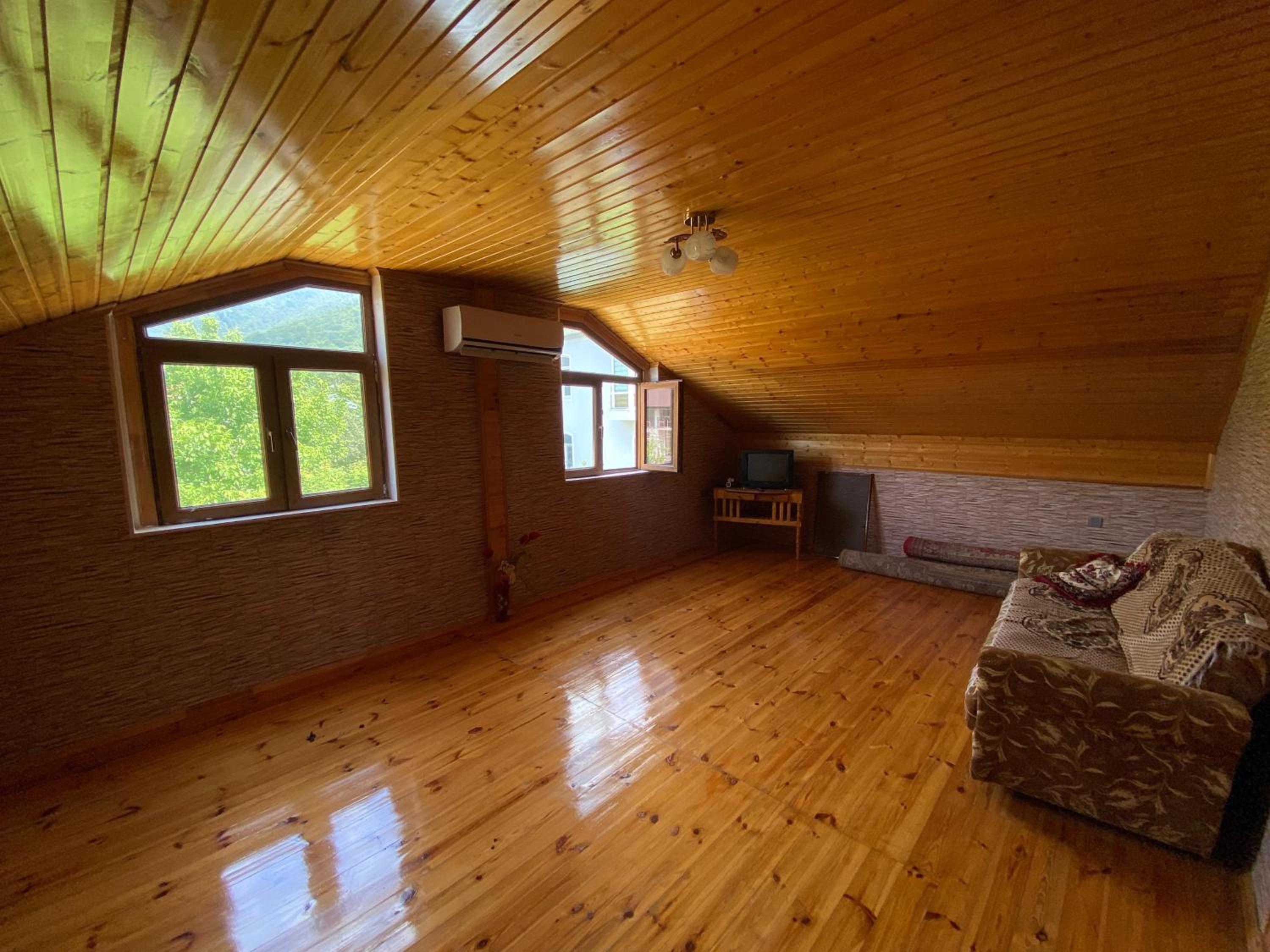 One-Bedroom House photo 2
