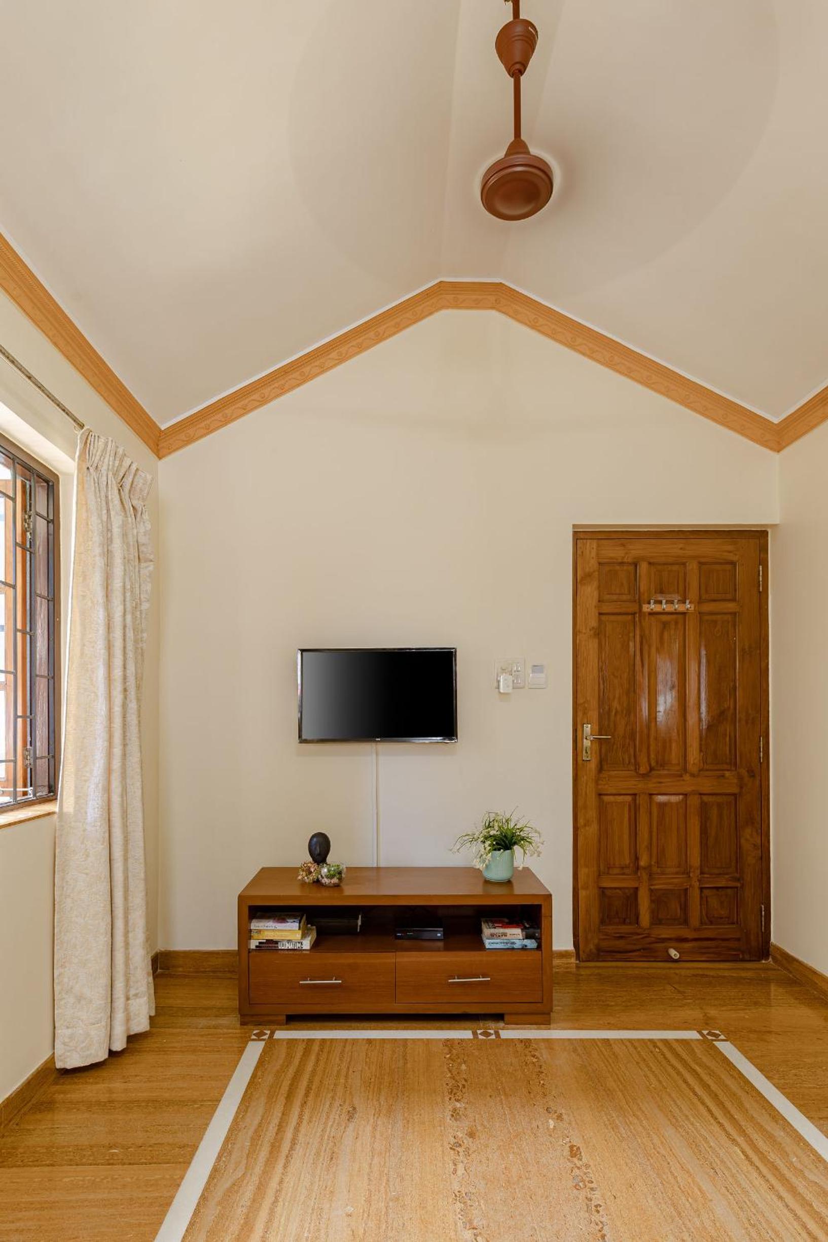 One-Bedroom Apartment - Ground Floor photo 2