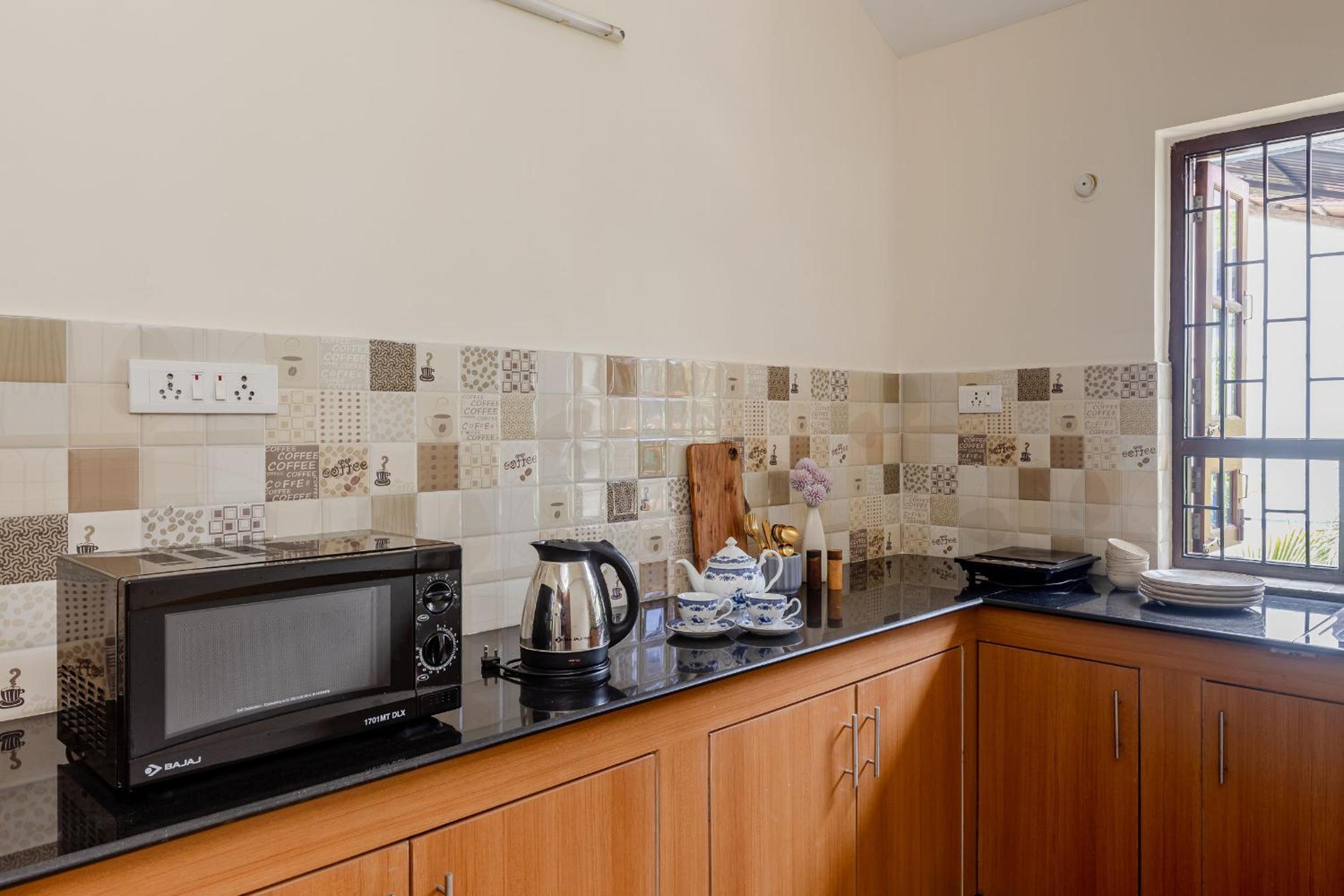 One-Bedroom Apartment with Balcony photo 2