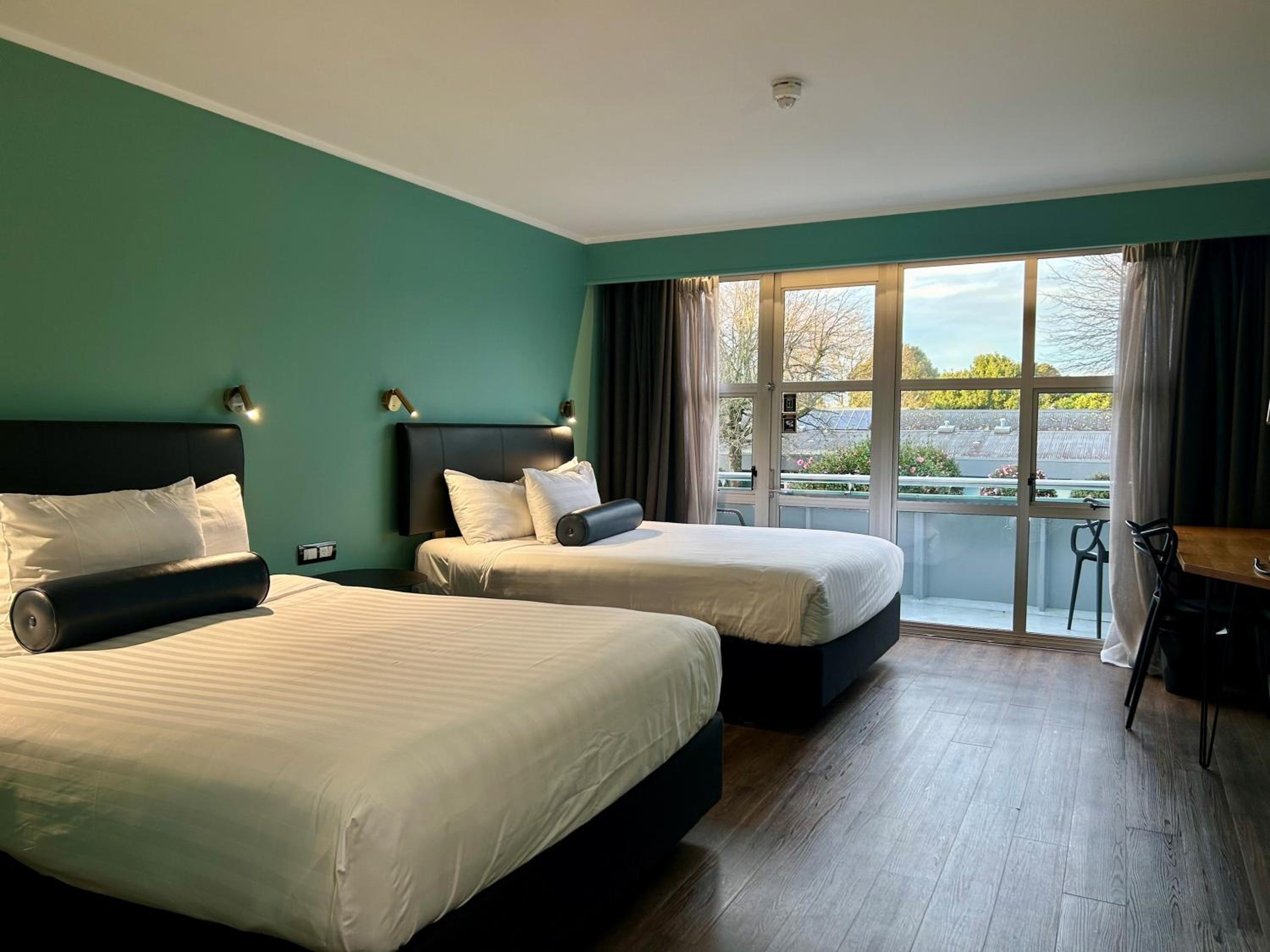 Basic Twin Room (Two Queens)