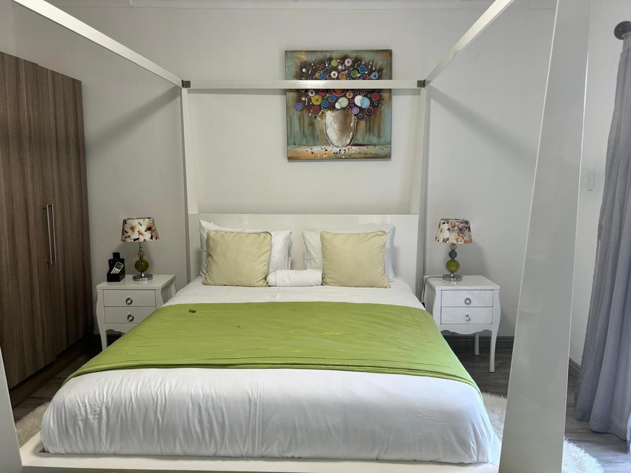 Family Room - Photo 28