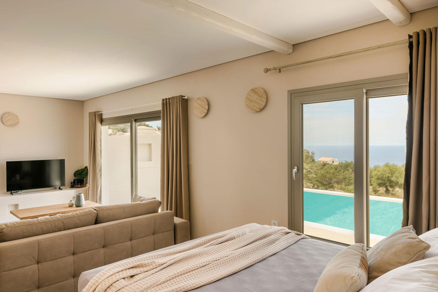 Villa com Piscina Privada