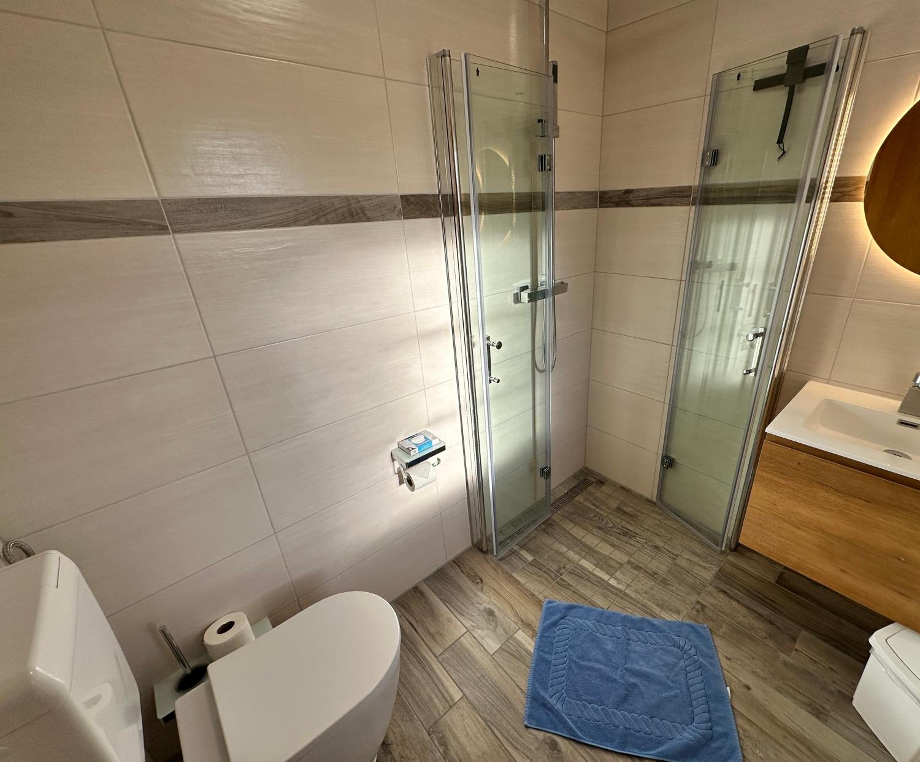 Standard Double Room - Photo 9