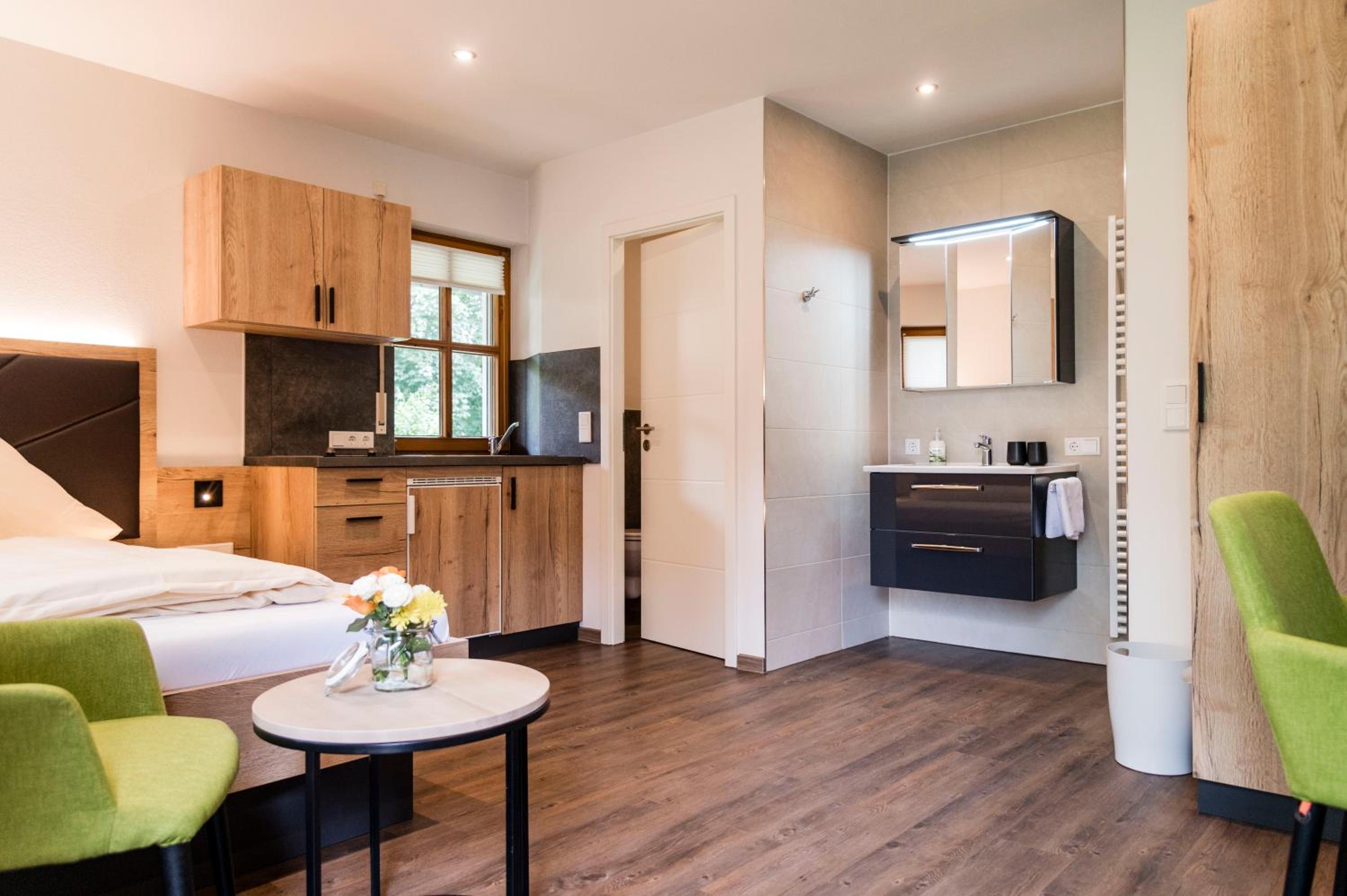 Deluxe Single Room