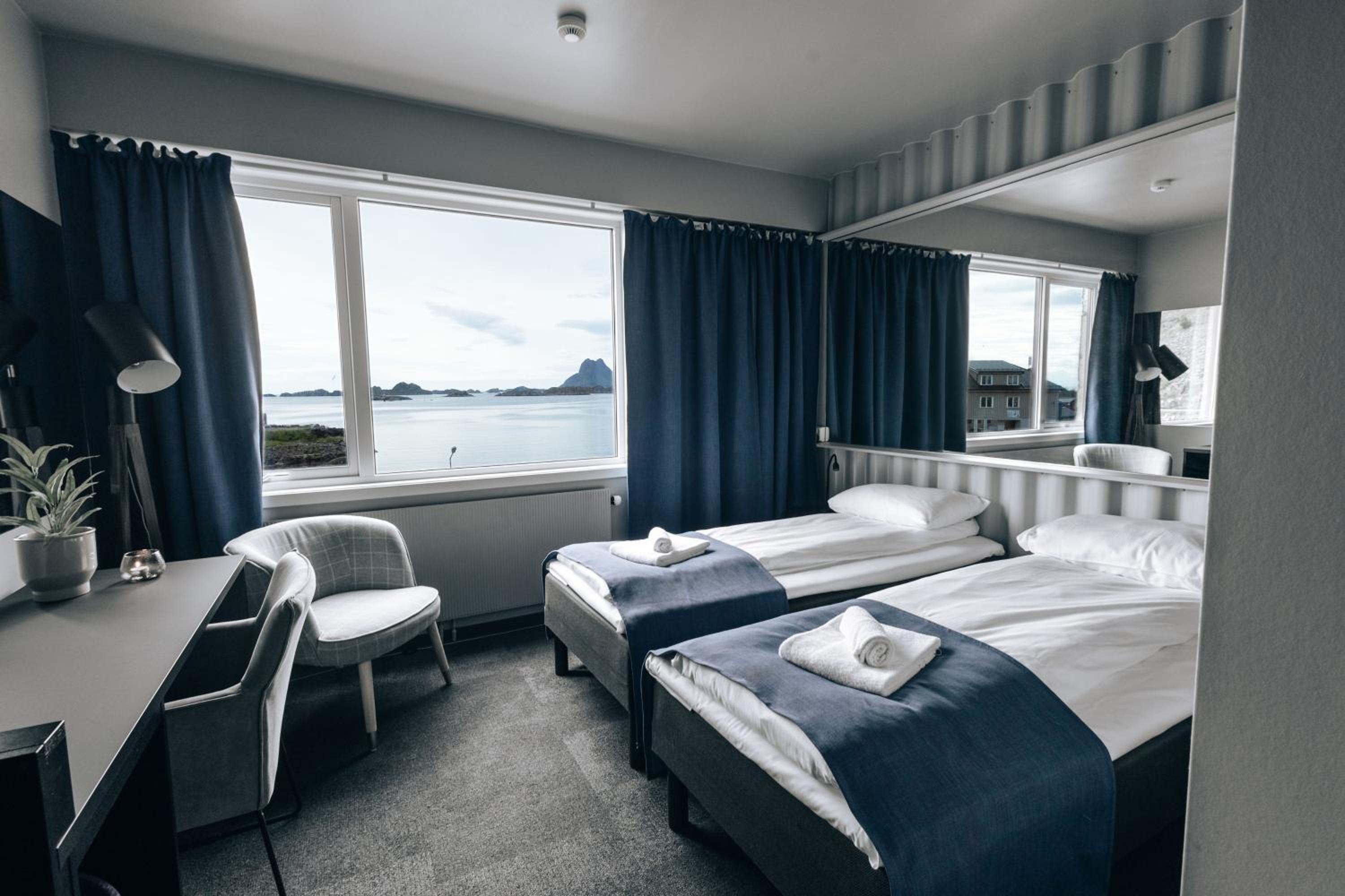 Double or Twin Room with Sea View photo 1
