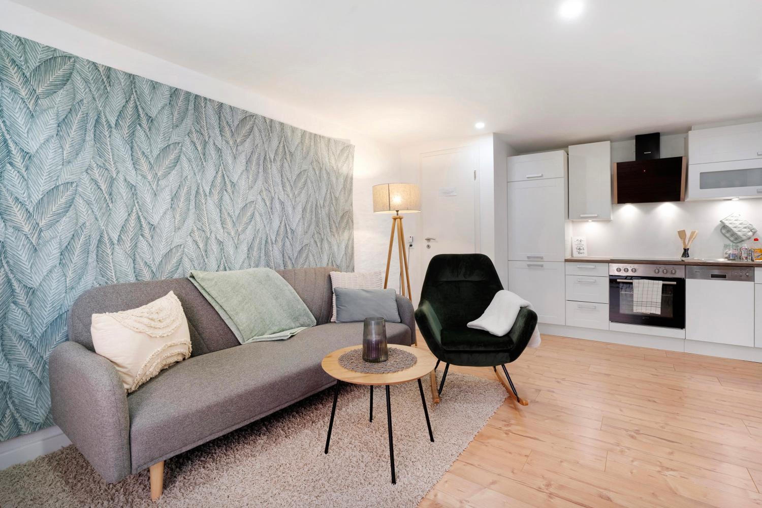 One-Bedroom Apartment with Lake View