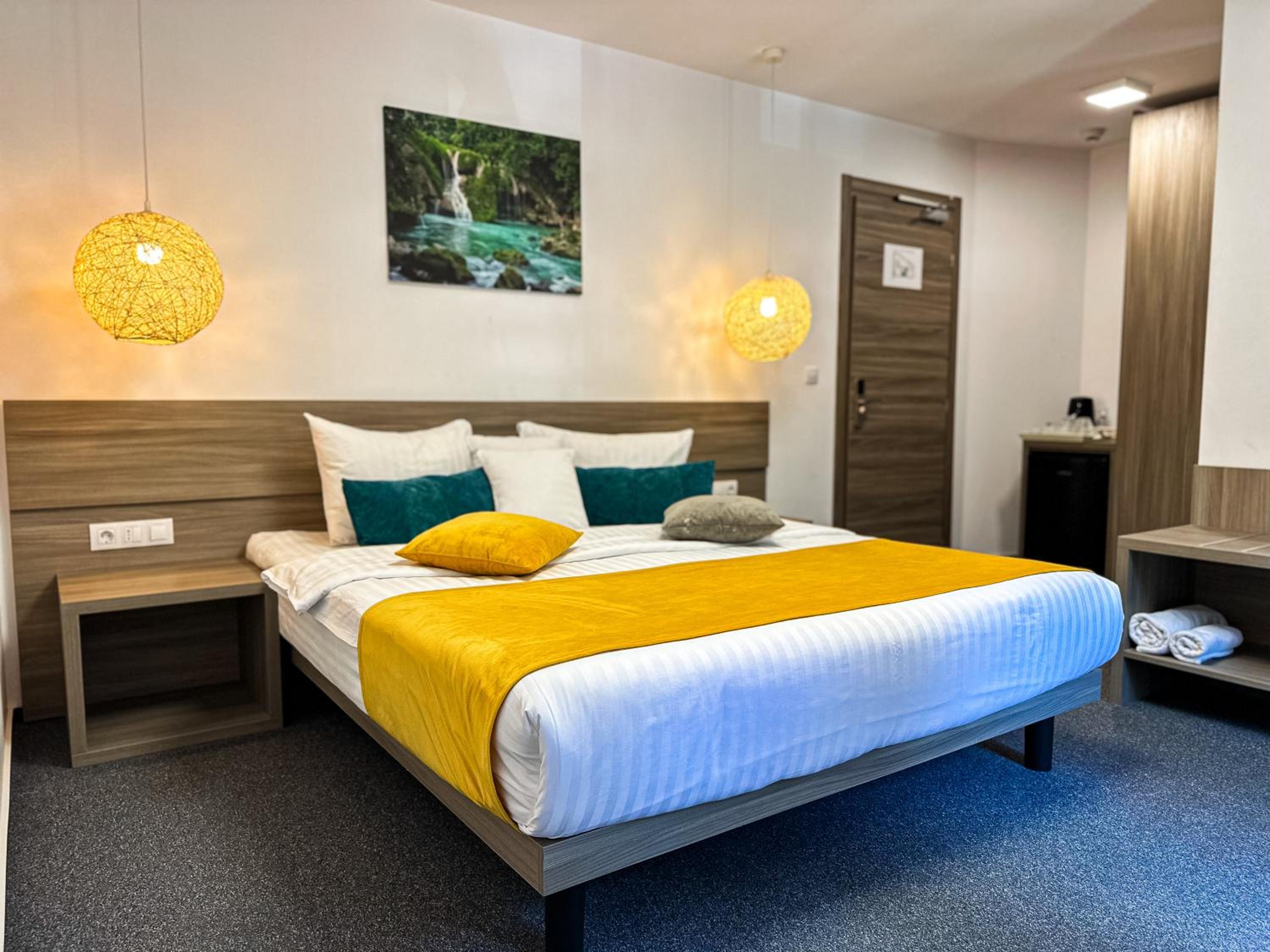 Superior King Room - Photo 4