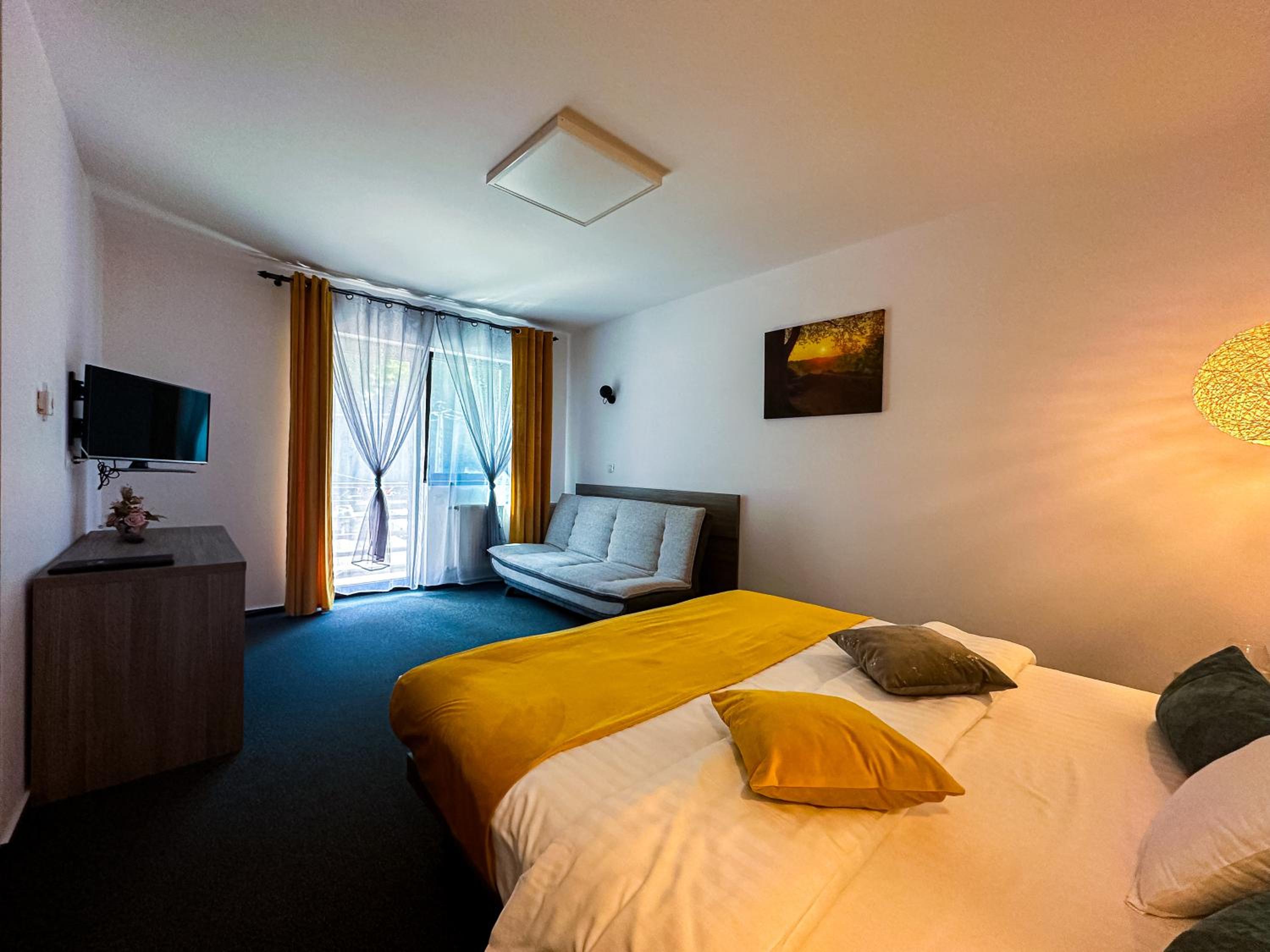 Double Room with Extra Bed - Photo 4