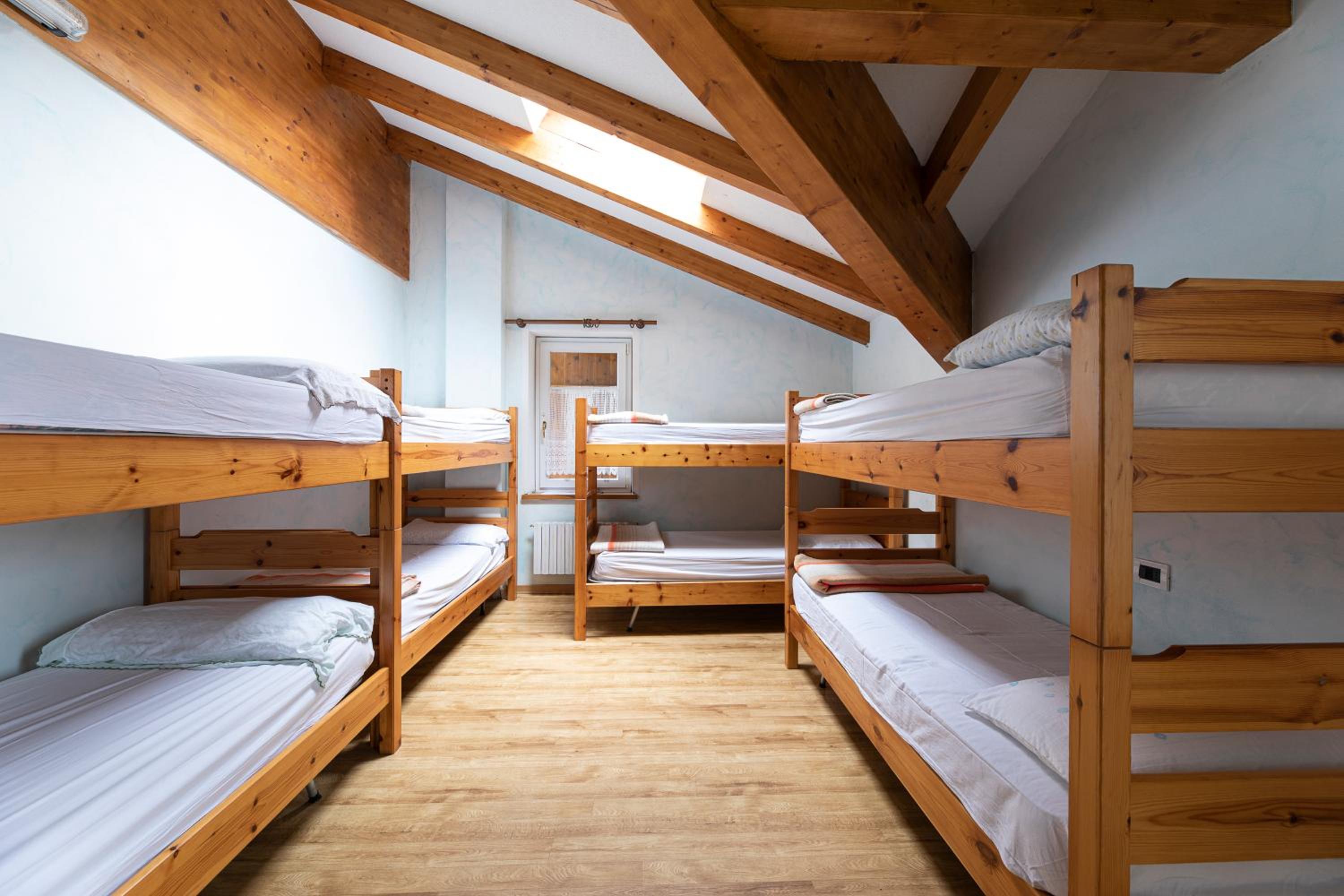 Single Bed In Mixed Dormitory Room photo 3