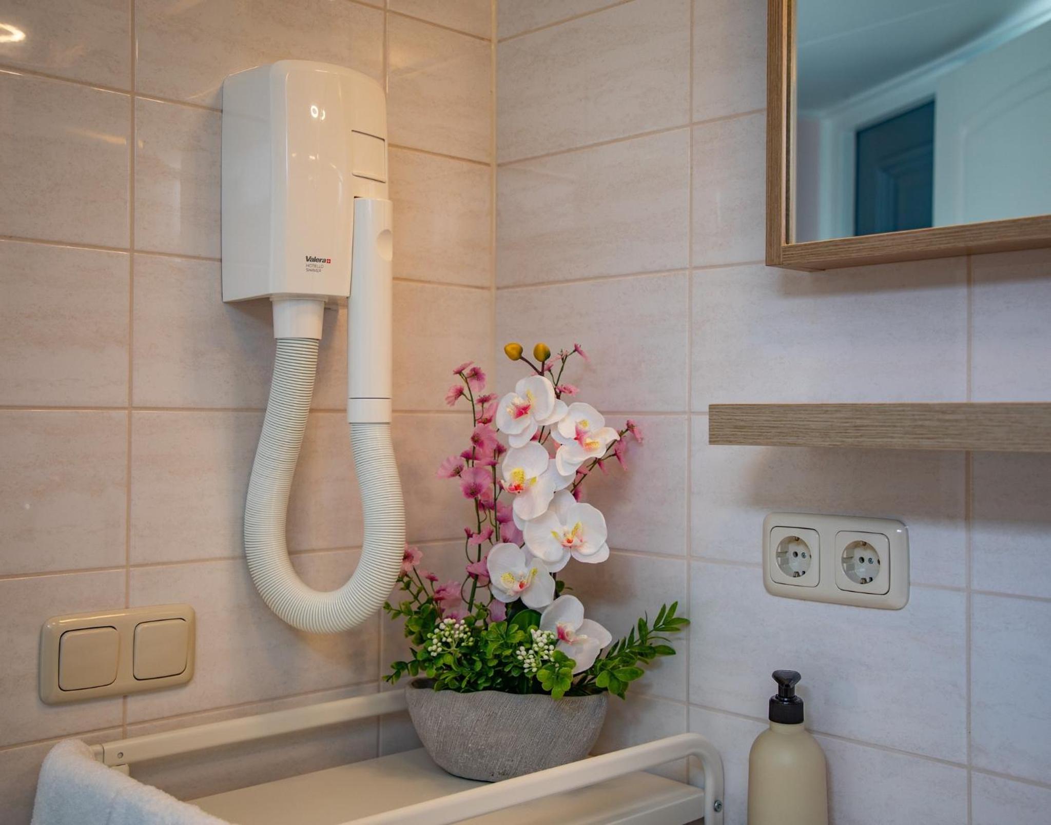 Double Room With Private Bathroom photo 2
