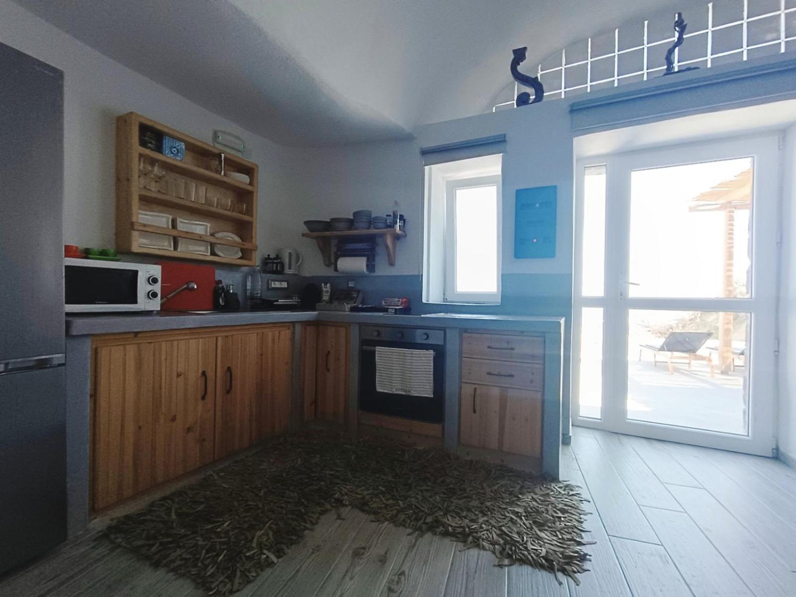 Studio Apartment with Sea View photo 3