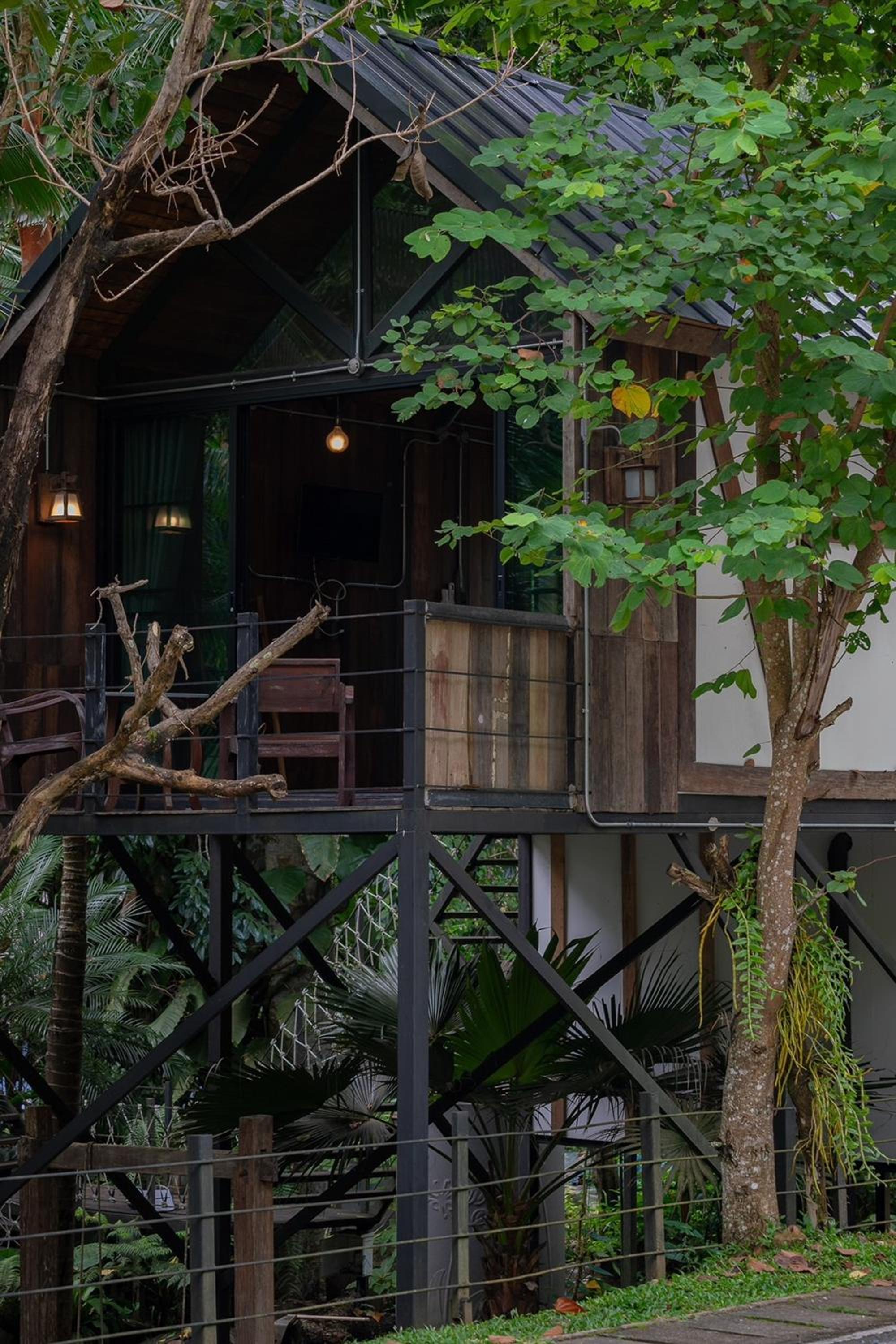 Villa with Garden View - Photo 5