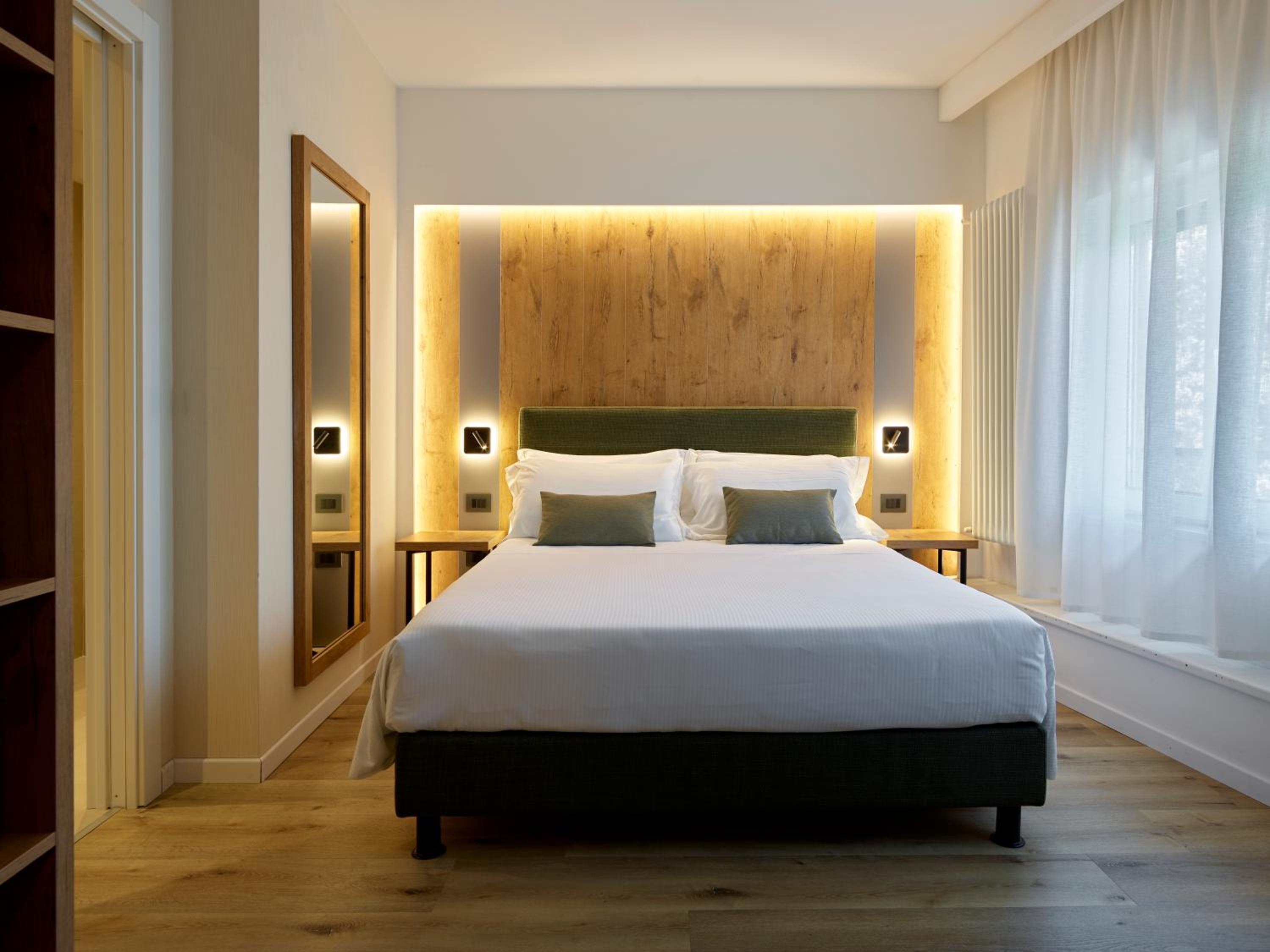 Standard Double or Twin Room photo 1