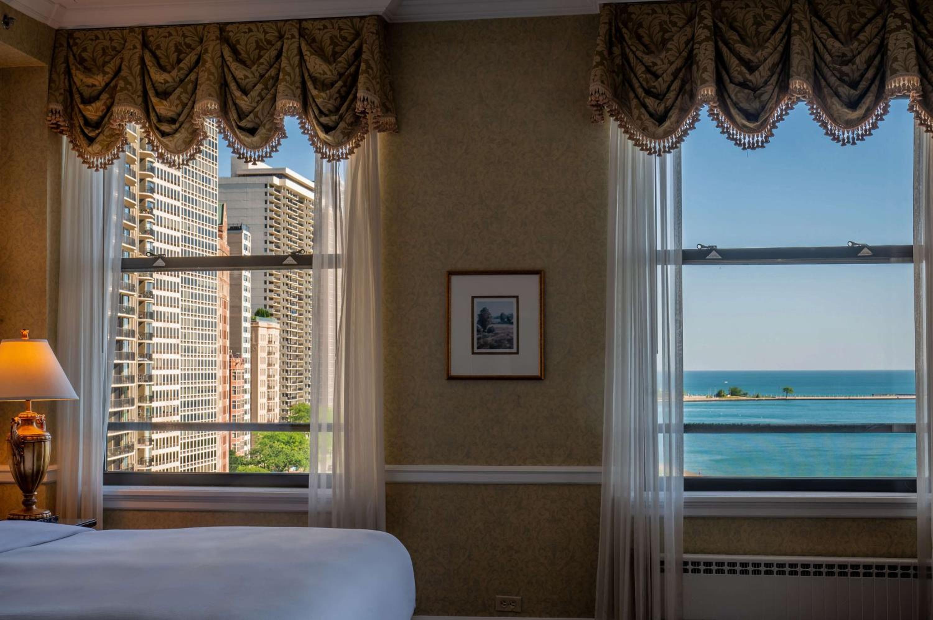 Twin Room with Lake View - Photo 6