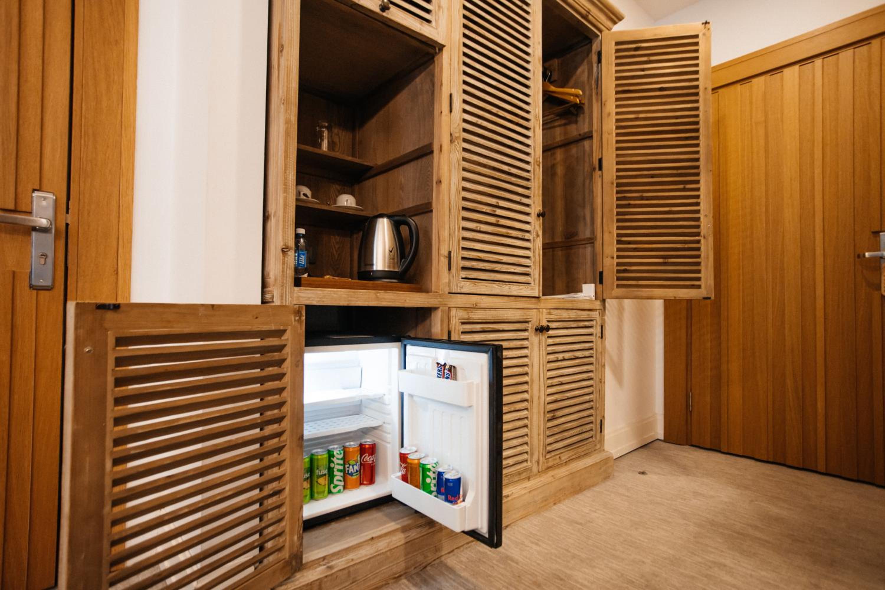 Standard Twin Room - Photo 3