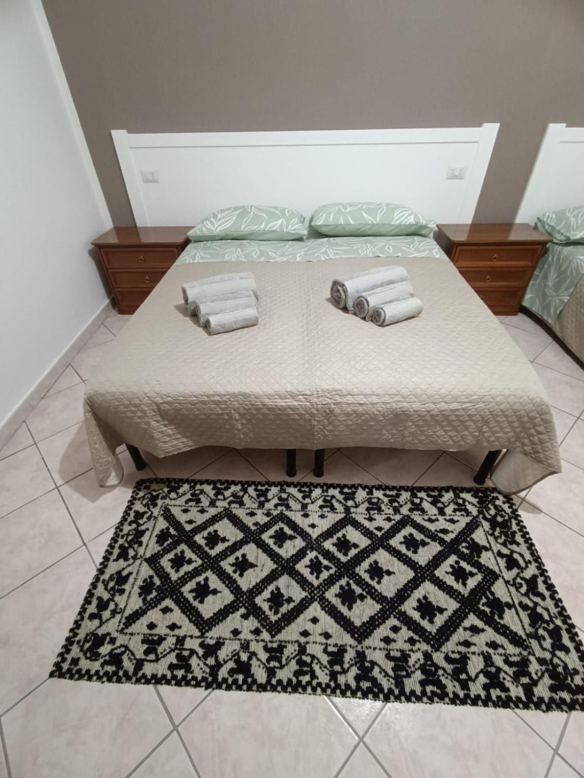 Triple Room with Private External Bathroom photo 1