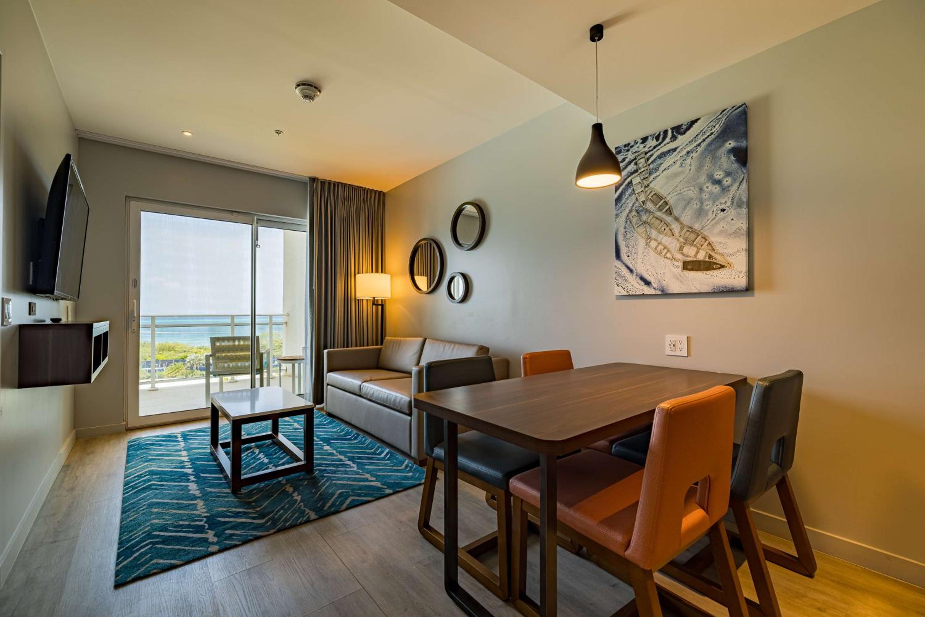 One-Bedroom King Suite with Balcony and Ocean View - Photo 2