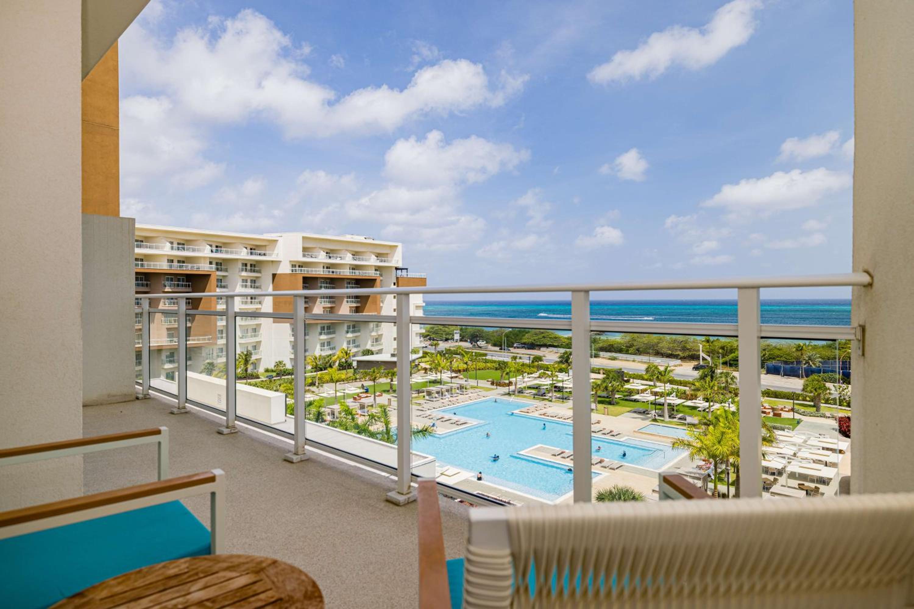 One-Bedroom King Suite with Balcony and Ocean View - Photo 4