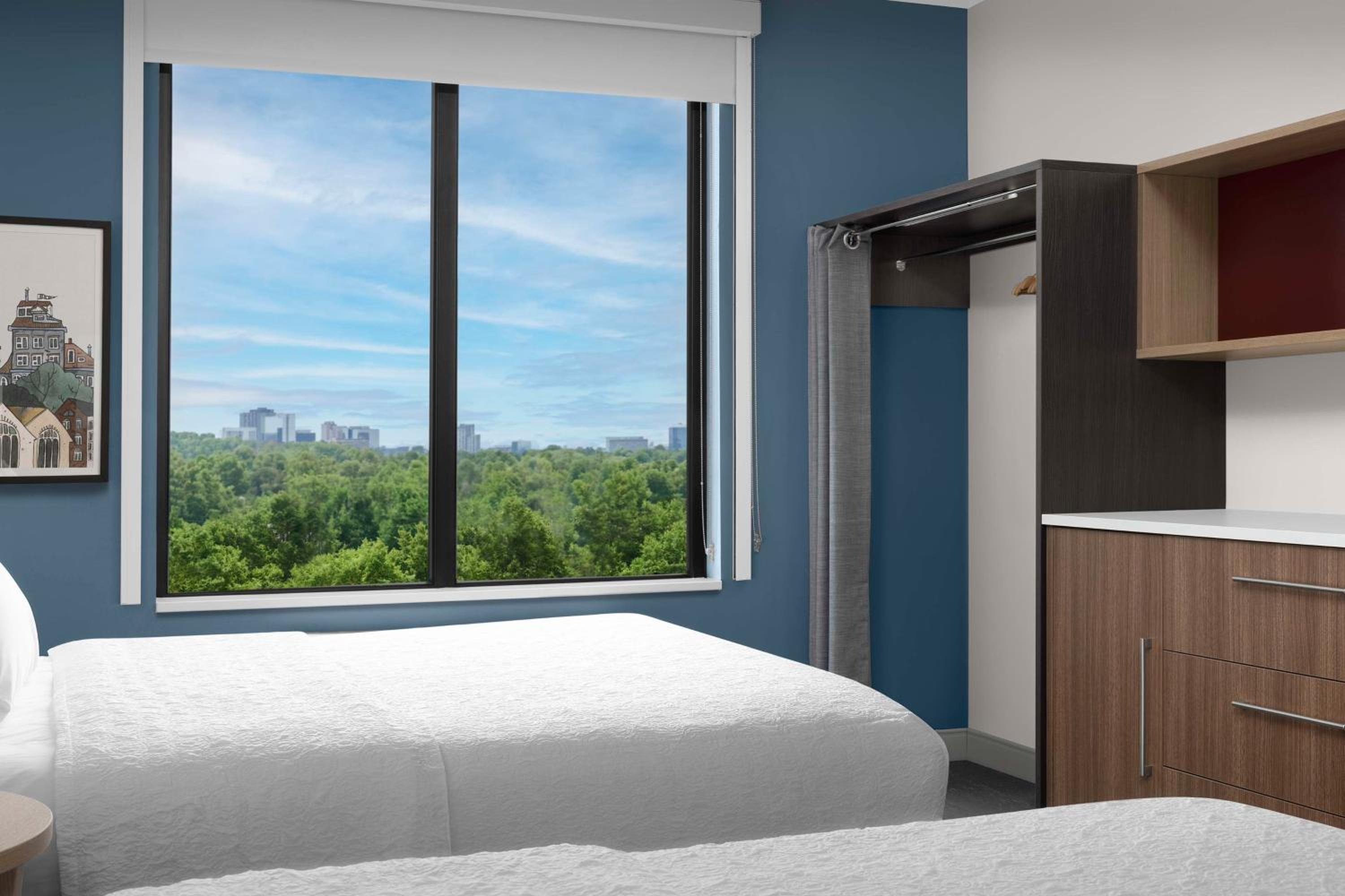 Studio Suite with Two Queen Beds - Photo 5