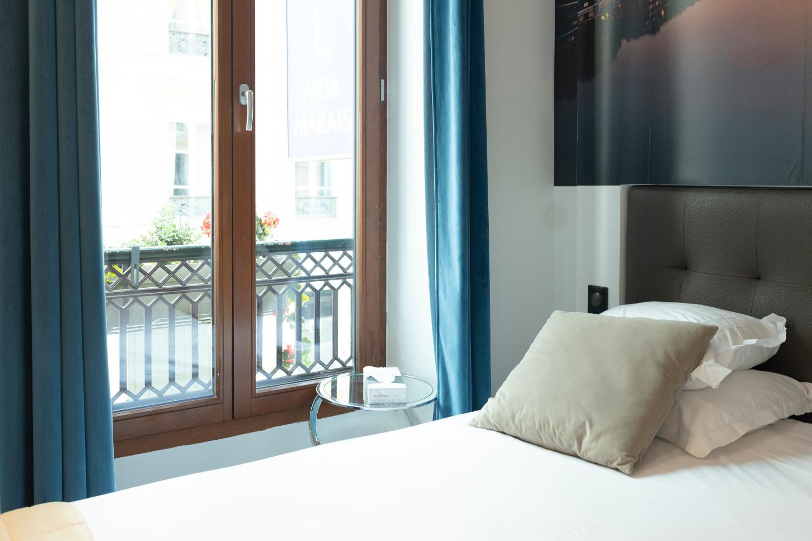 Large Double or Twin Room photo 2