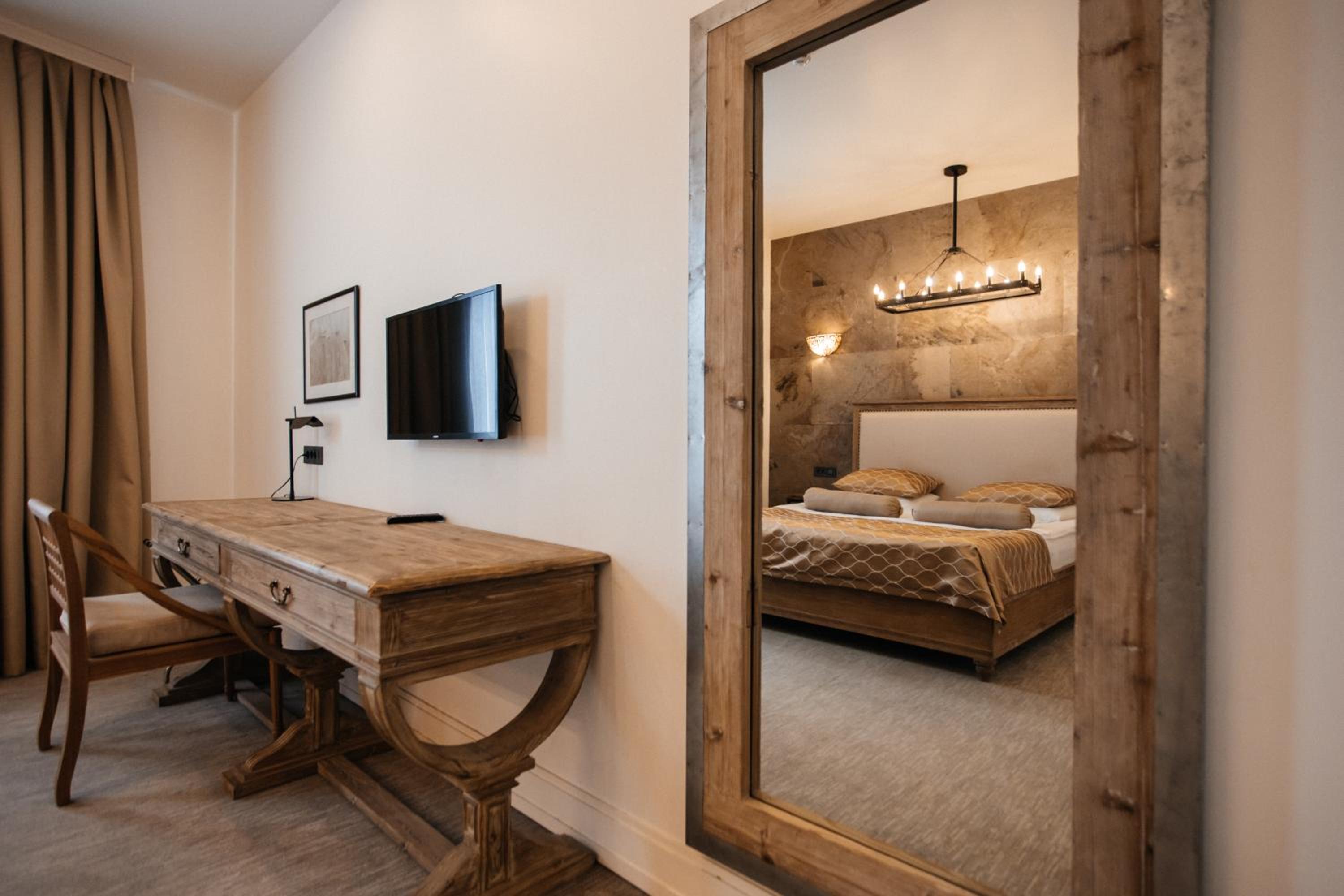 Standard Double Room - Photo 14