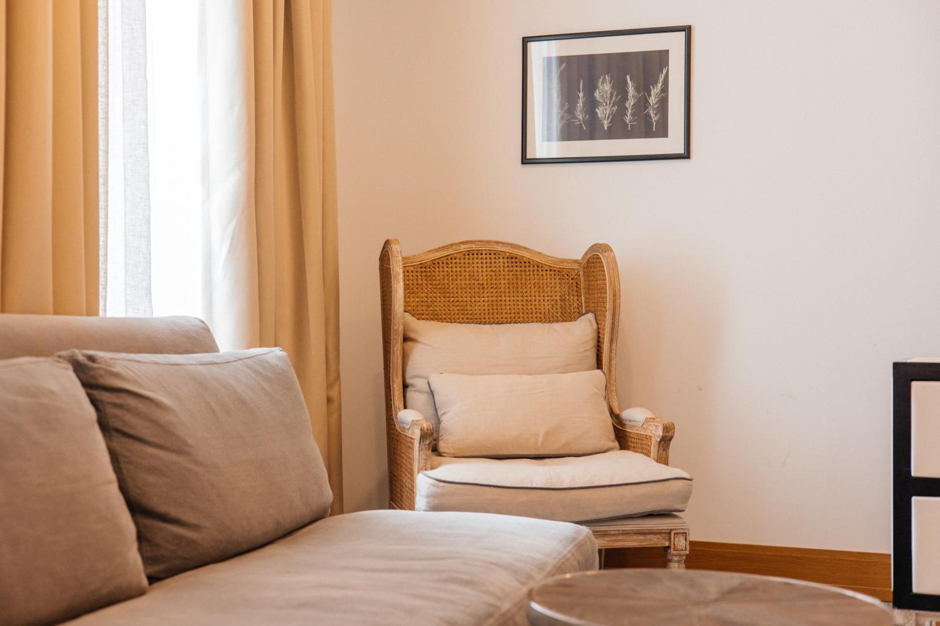 Standard Double Room - Photo 23