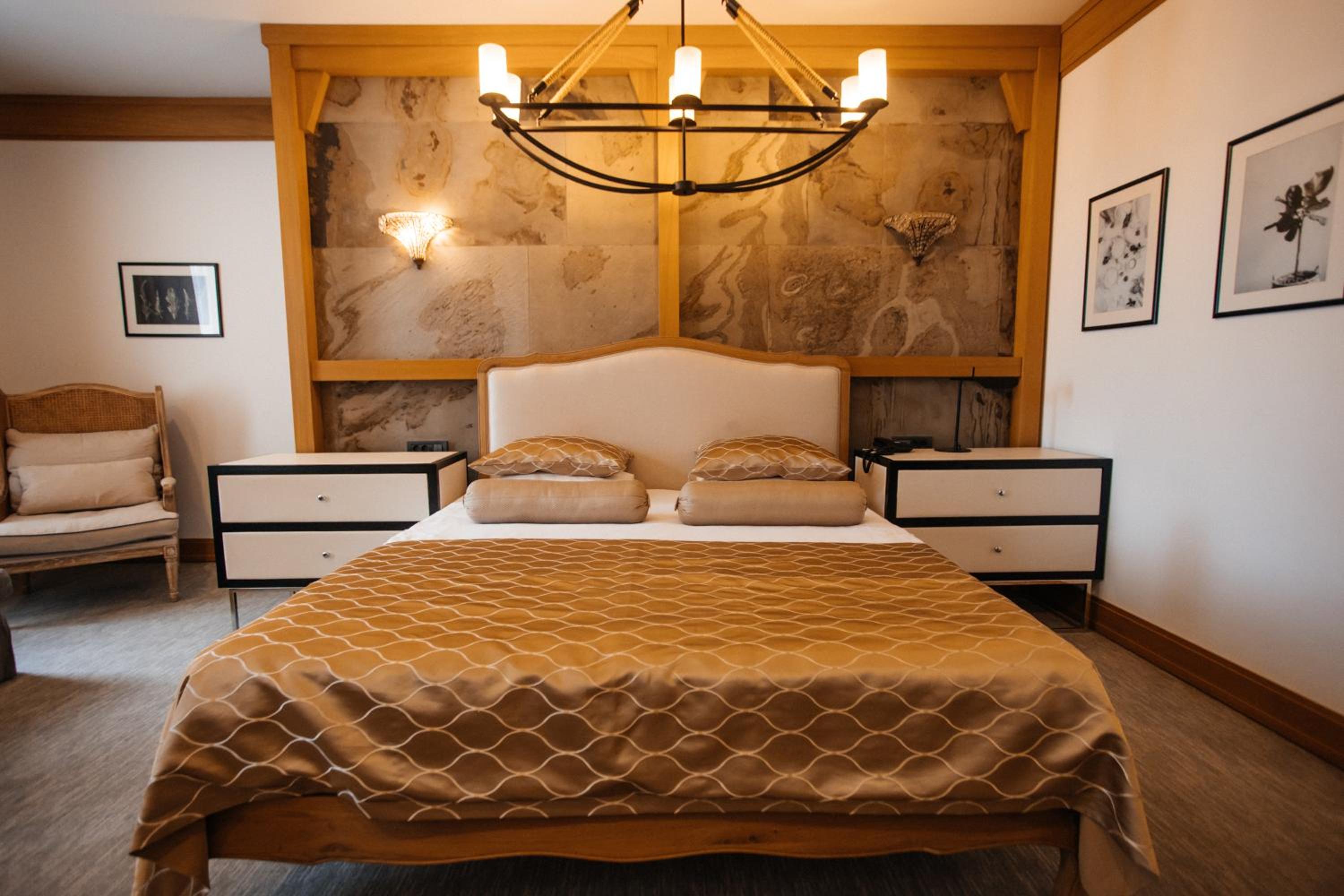 Standard Double Room - Photo 18