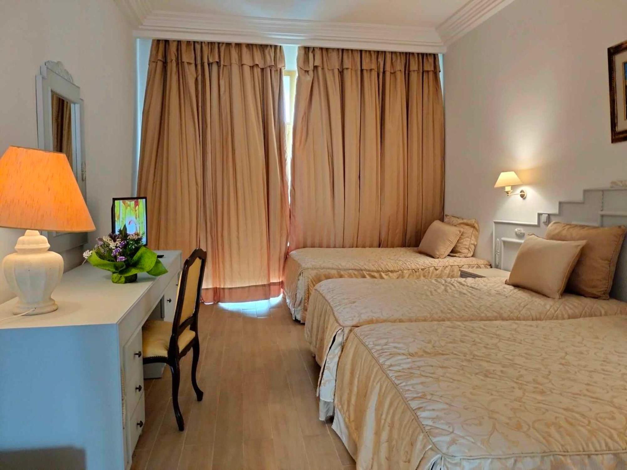 Standard Double Or Twin Room - Photo 4
