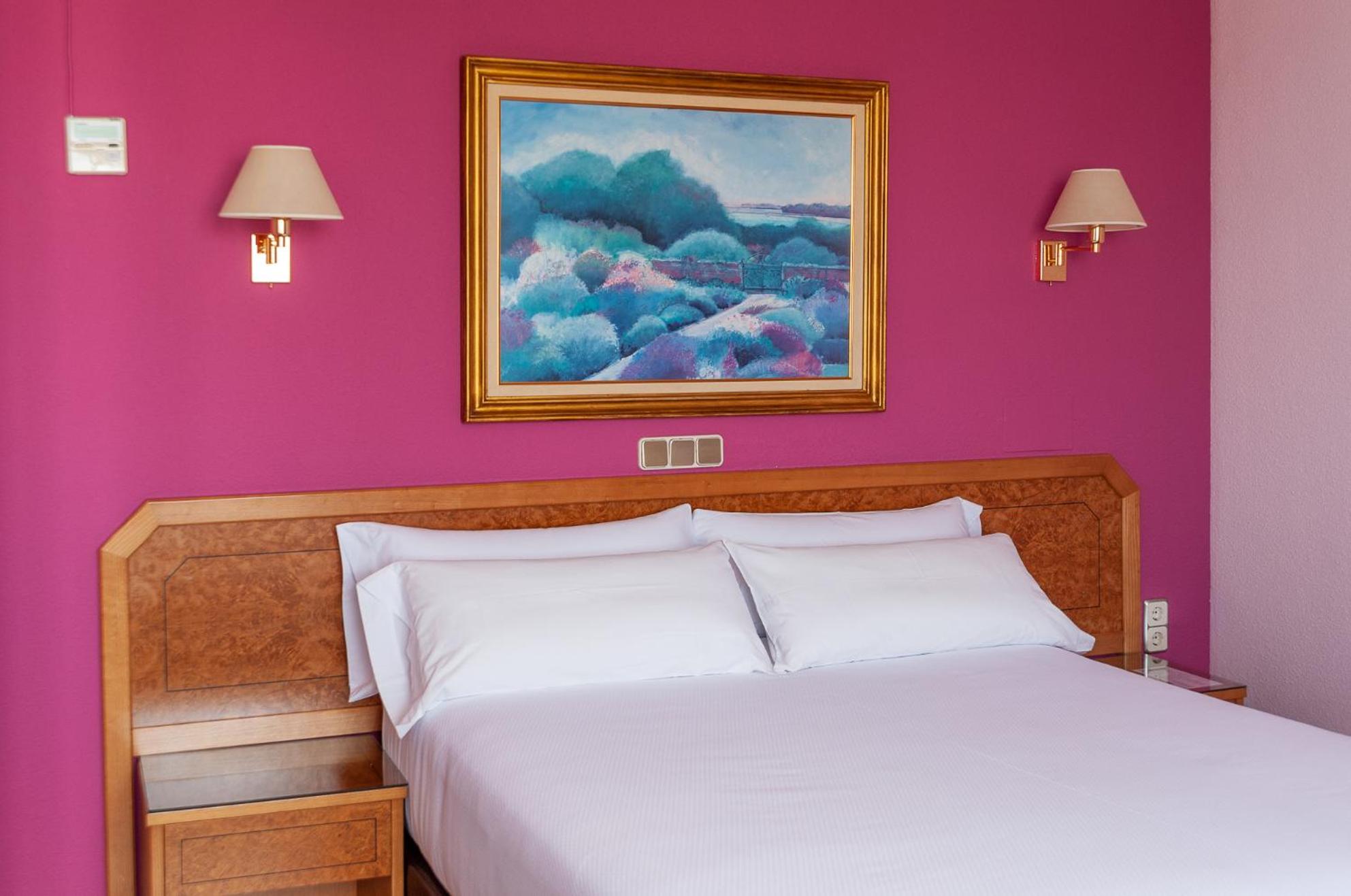 Standard Queen Room - Photo 1