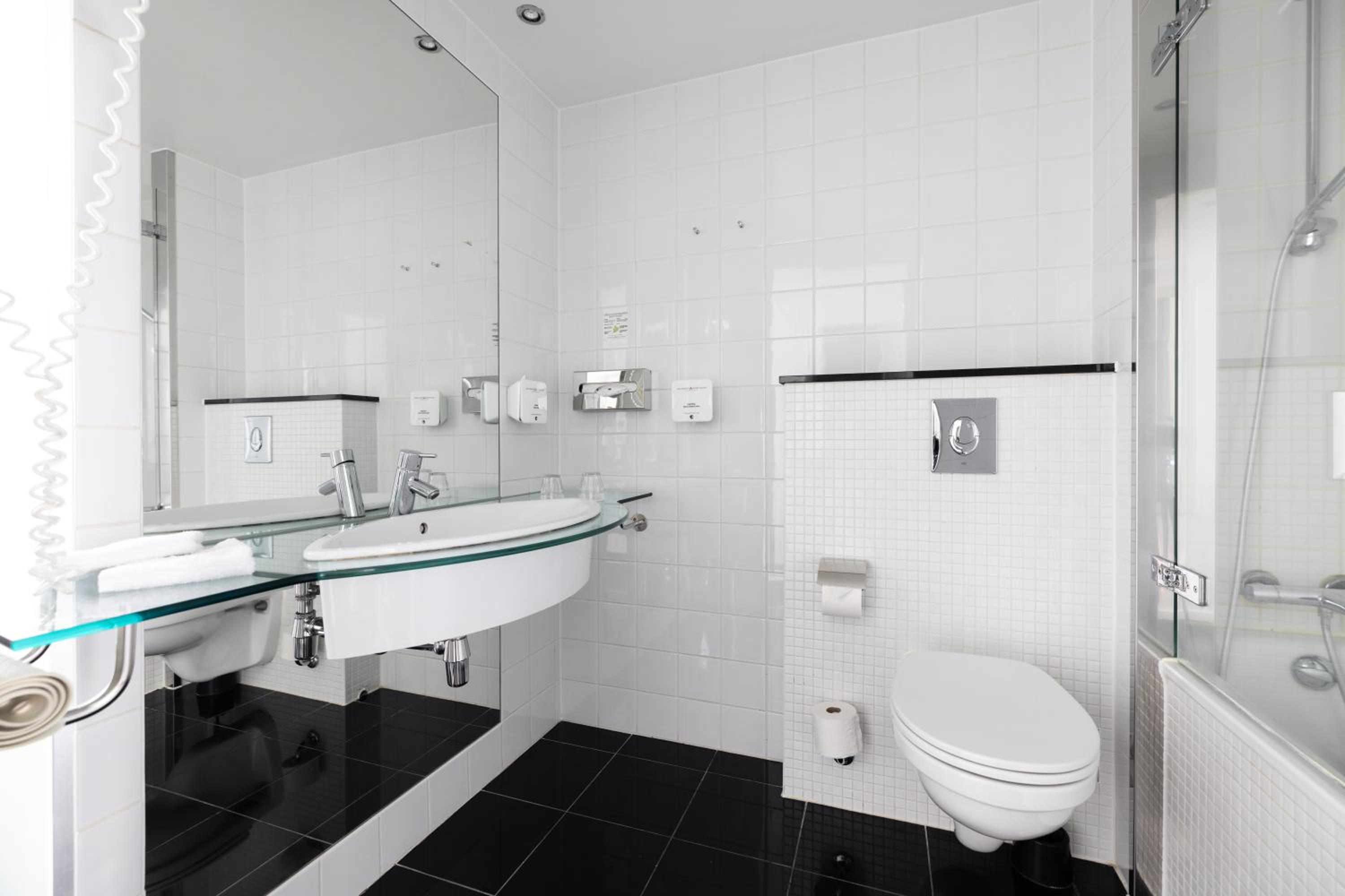 Standard Double Room - Photo 14