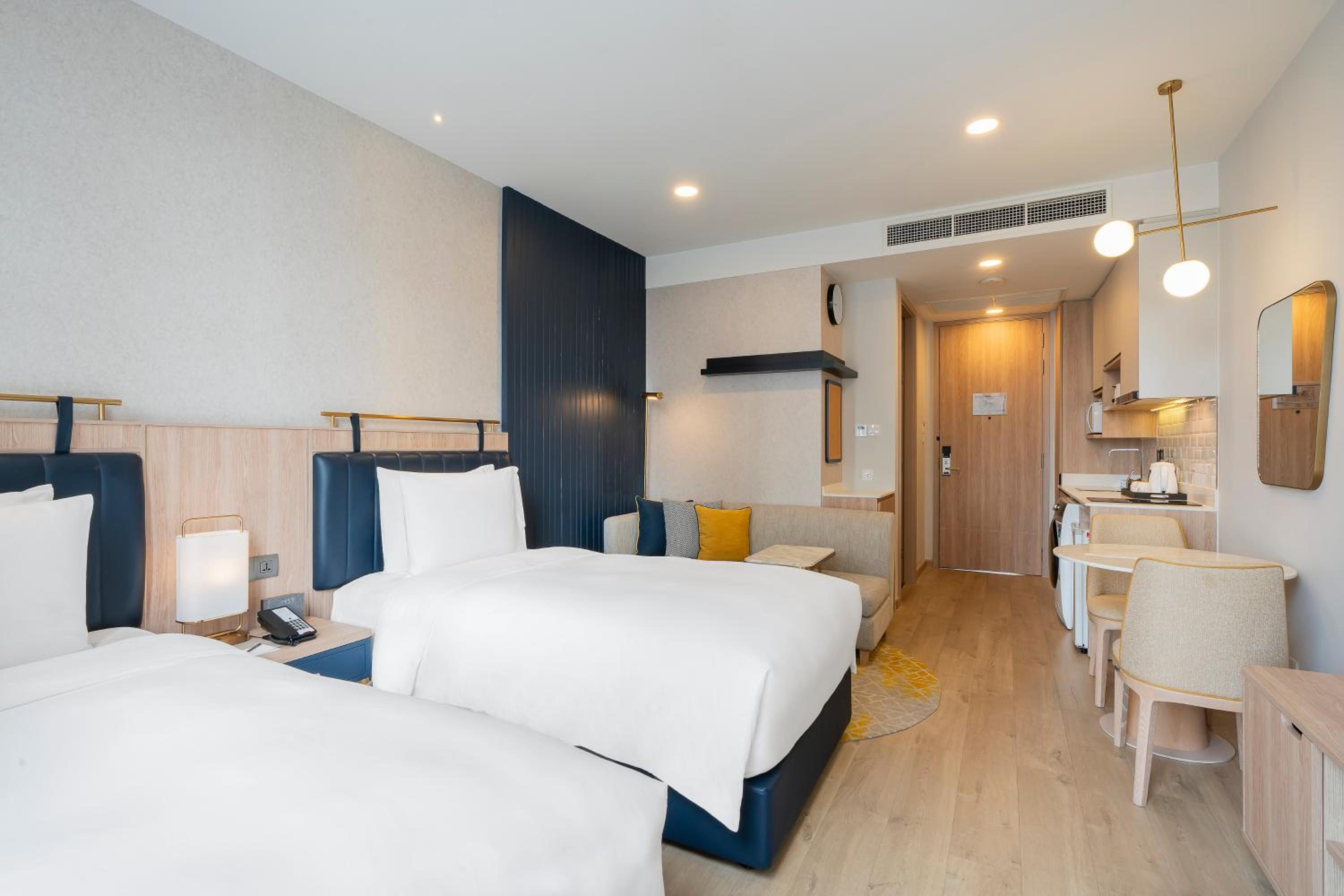 Studio Twin Suite - High Floor photo 3