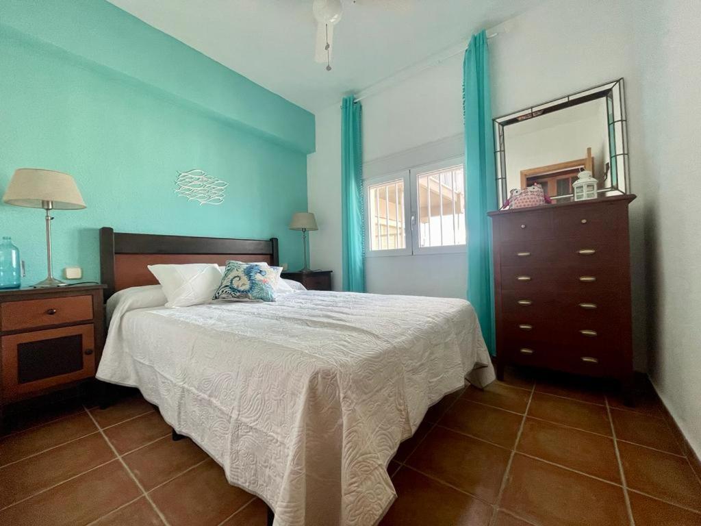 Apartamento de dos habitaciones con vista al mar