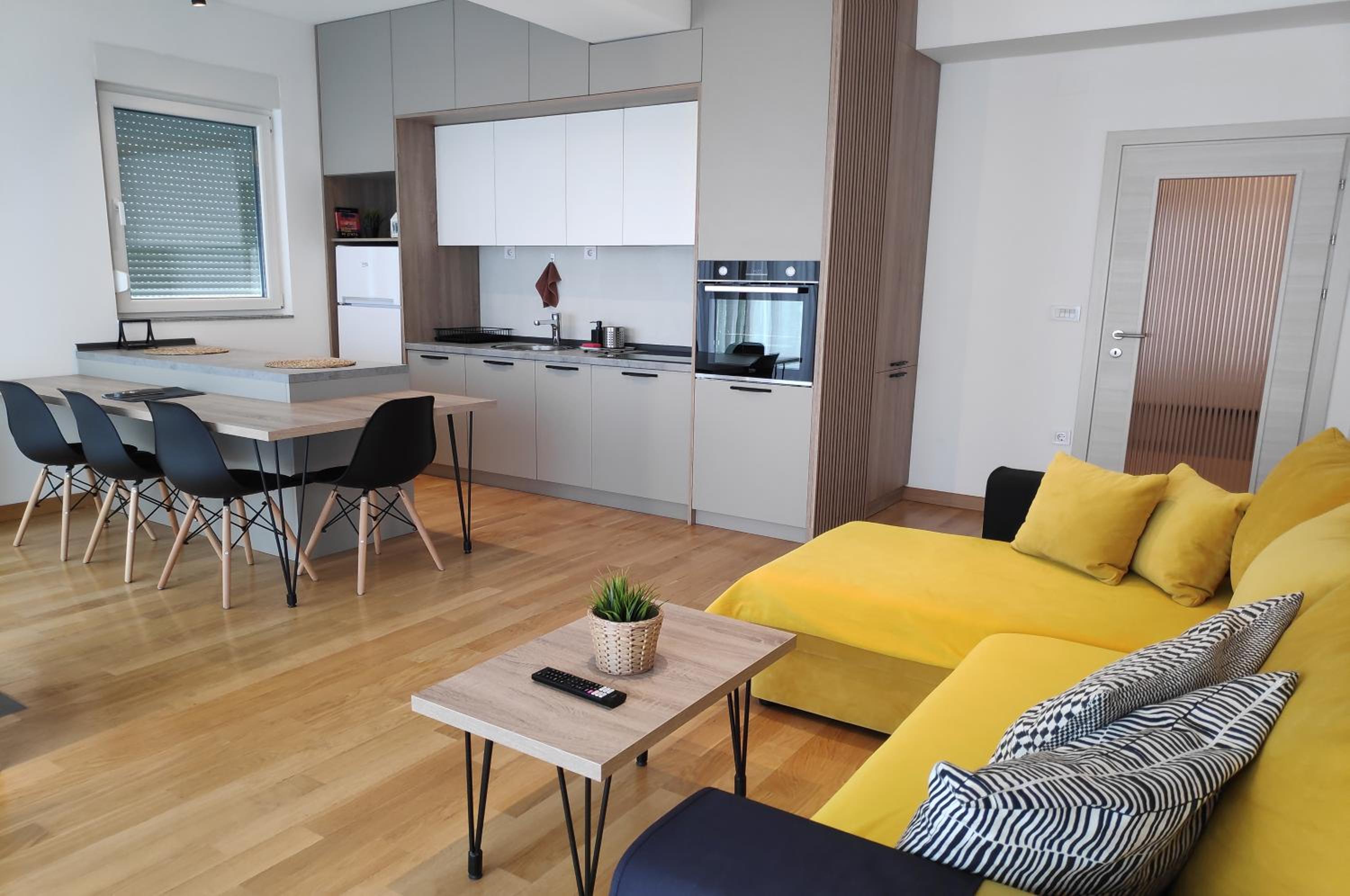 Apartment photo 1