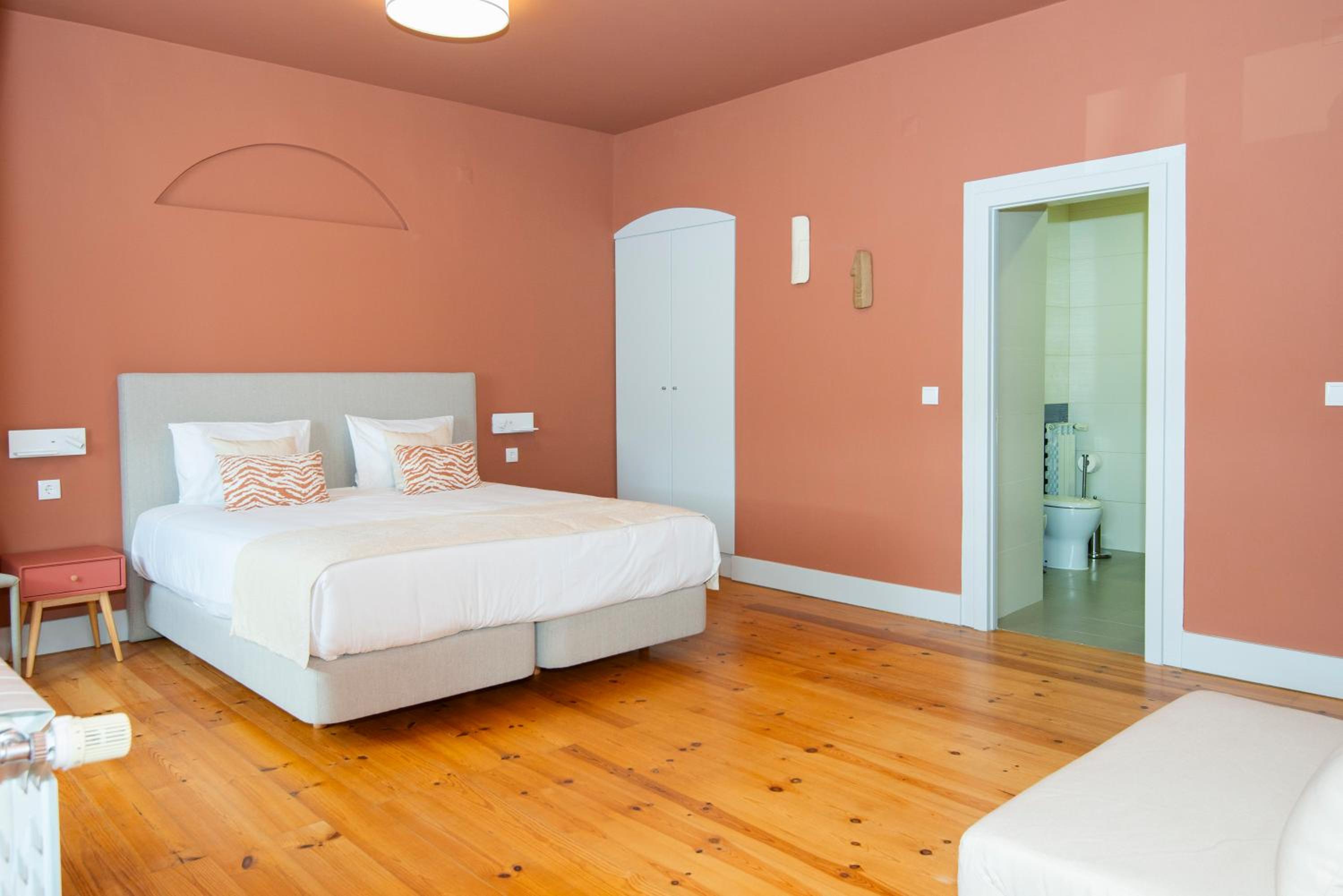 Family Room with Private Bathroom photo 3