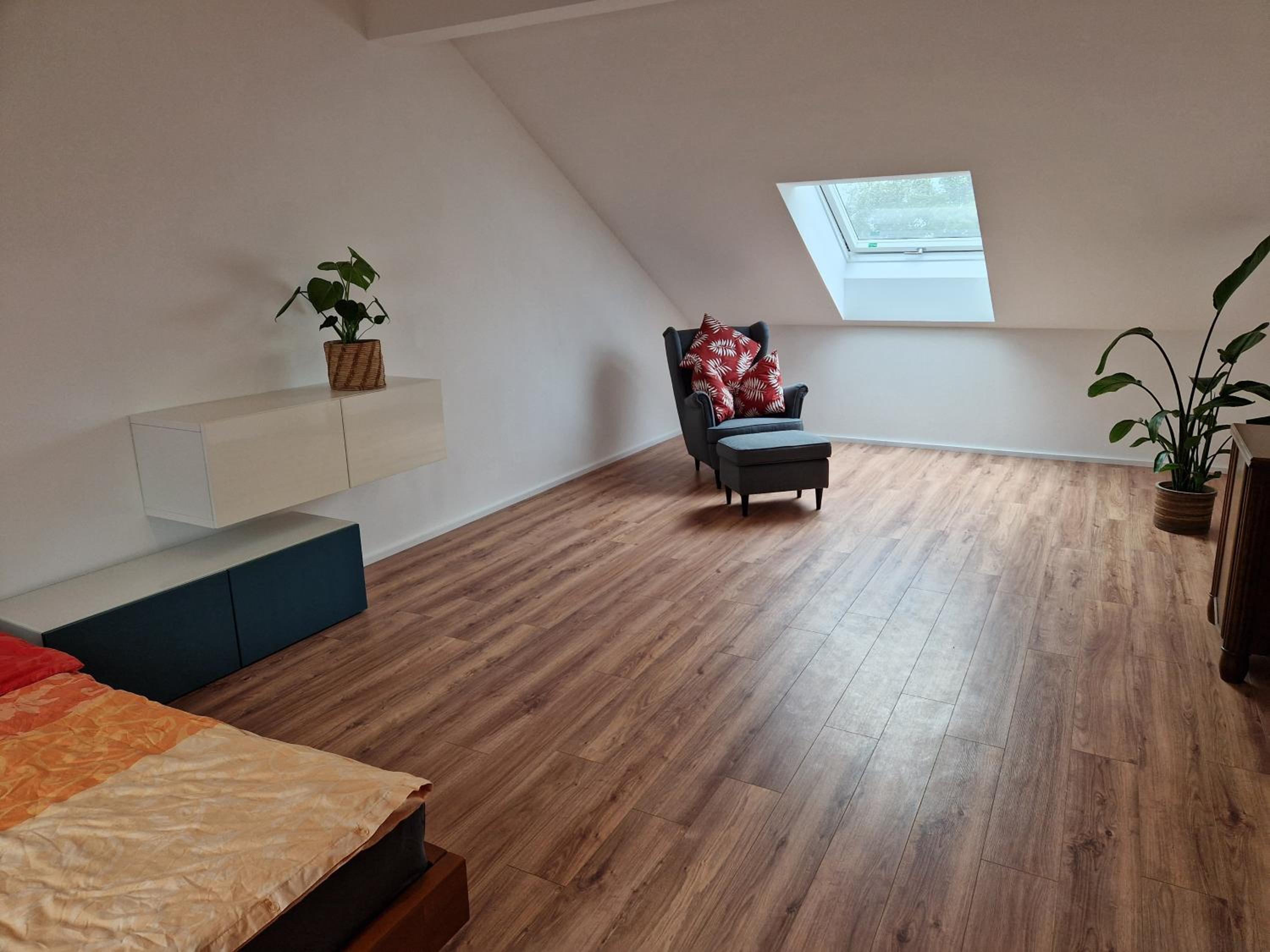 Three-Bedroom Apartment with Balcony photo 1