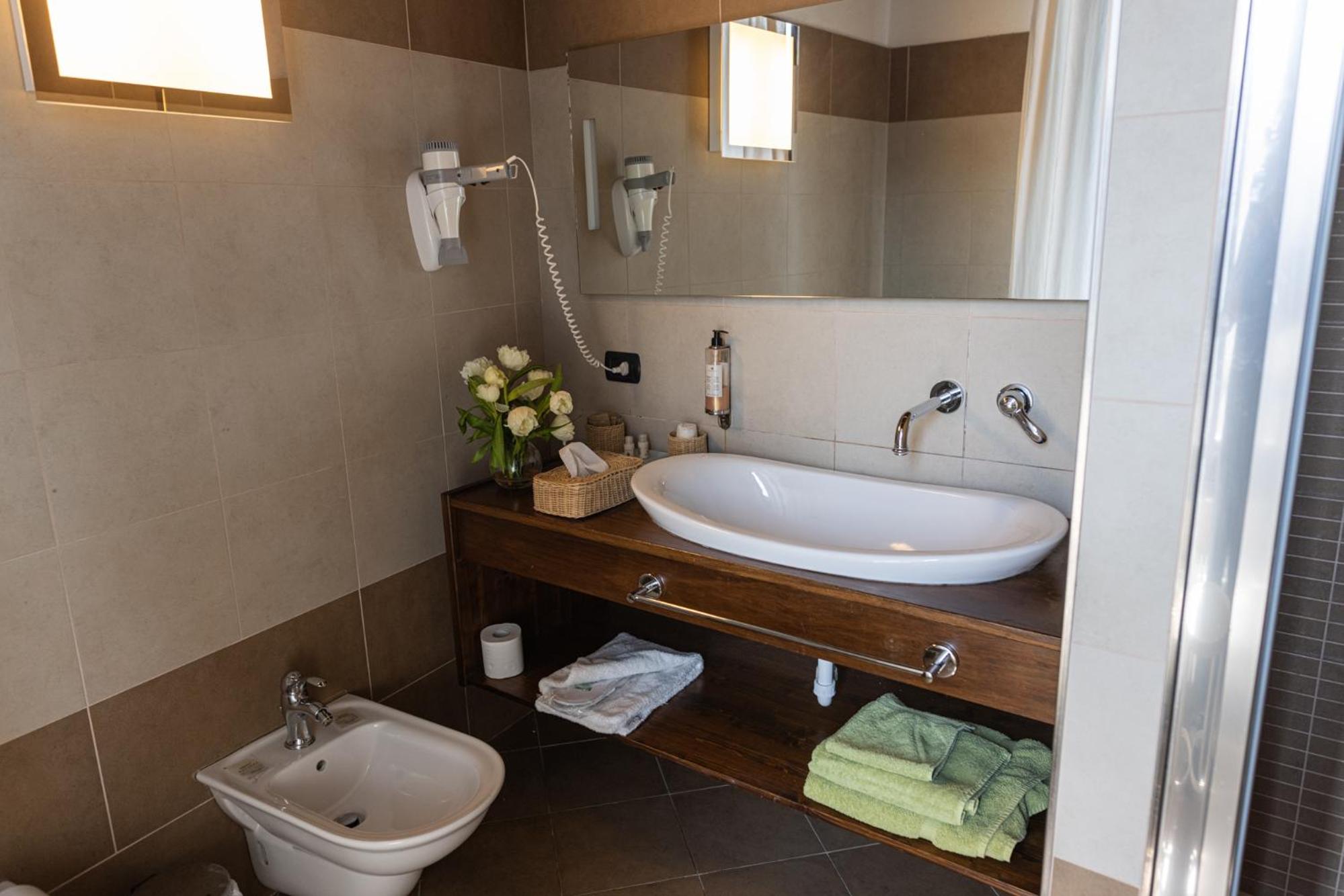 Superior Double Room - Photo 8