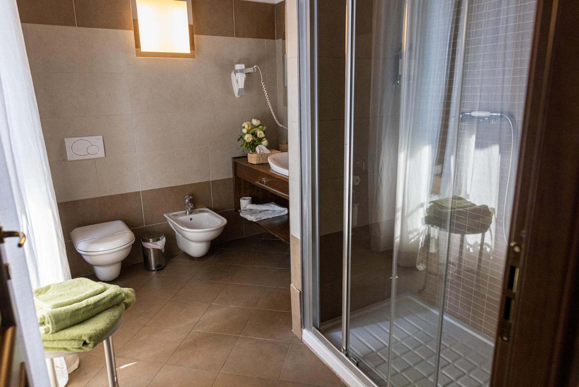 Superior Double Room - Photo 4
