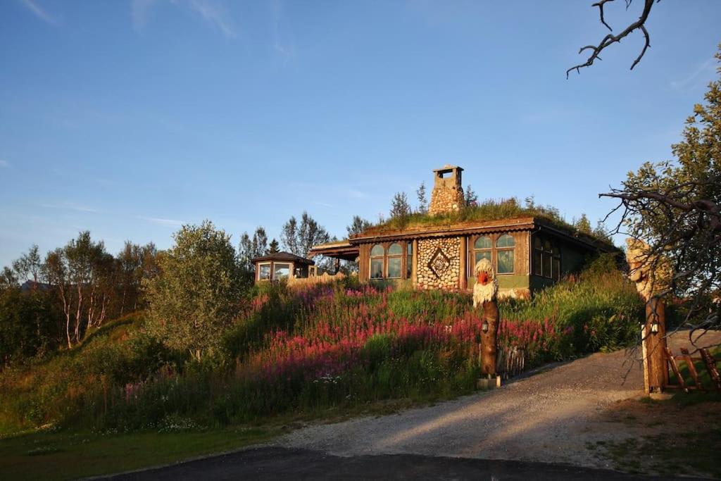 Villa photo 1