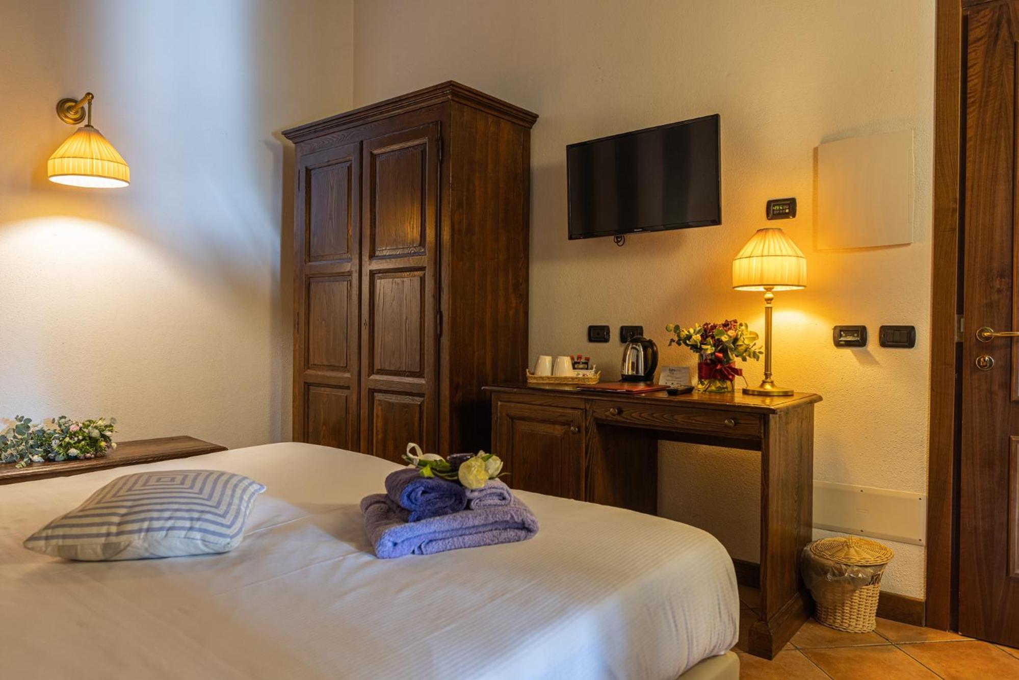 Standard Double Room - Photo 1