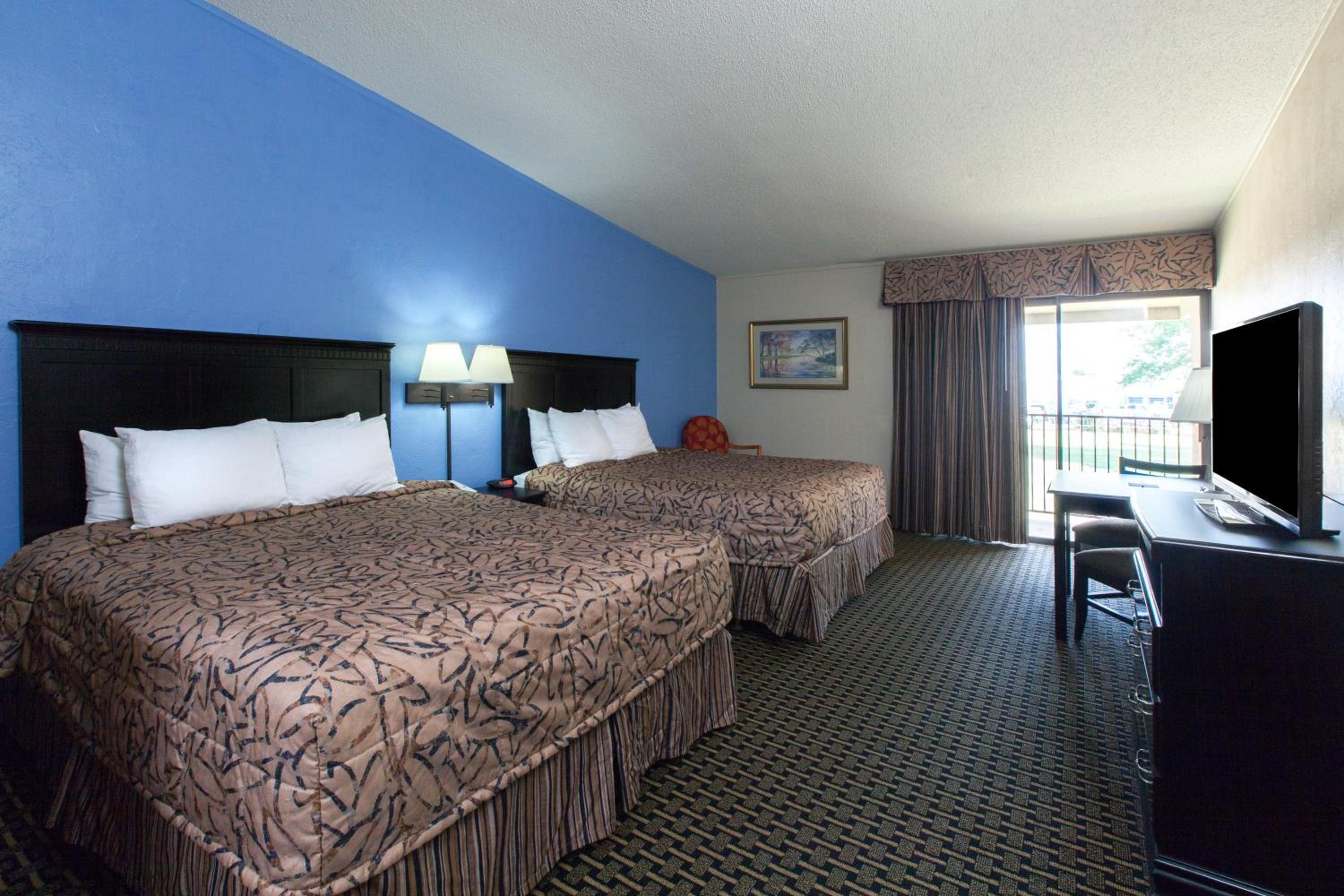 Queen Room with Two Queen Beds - Non-Smoking