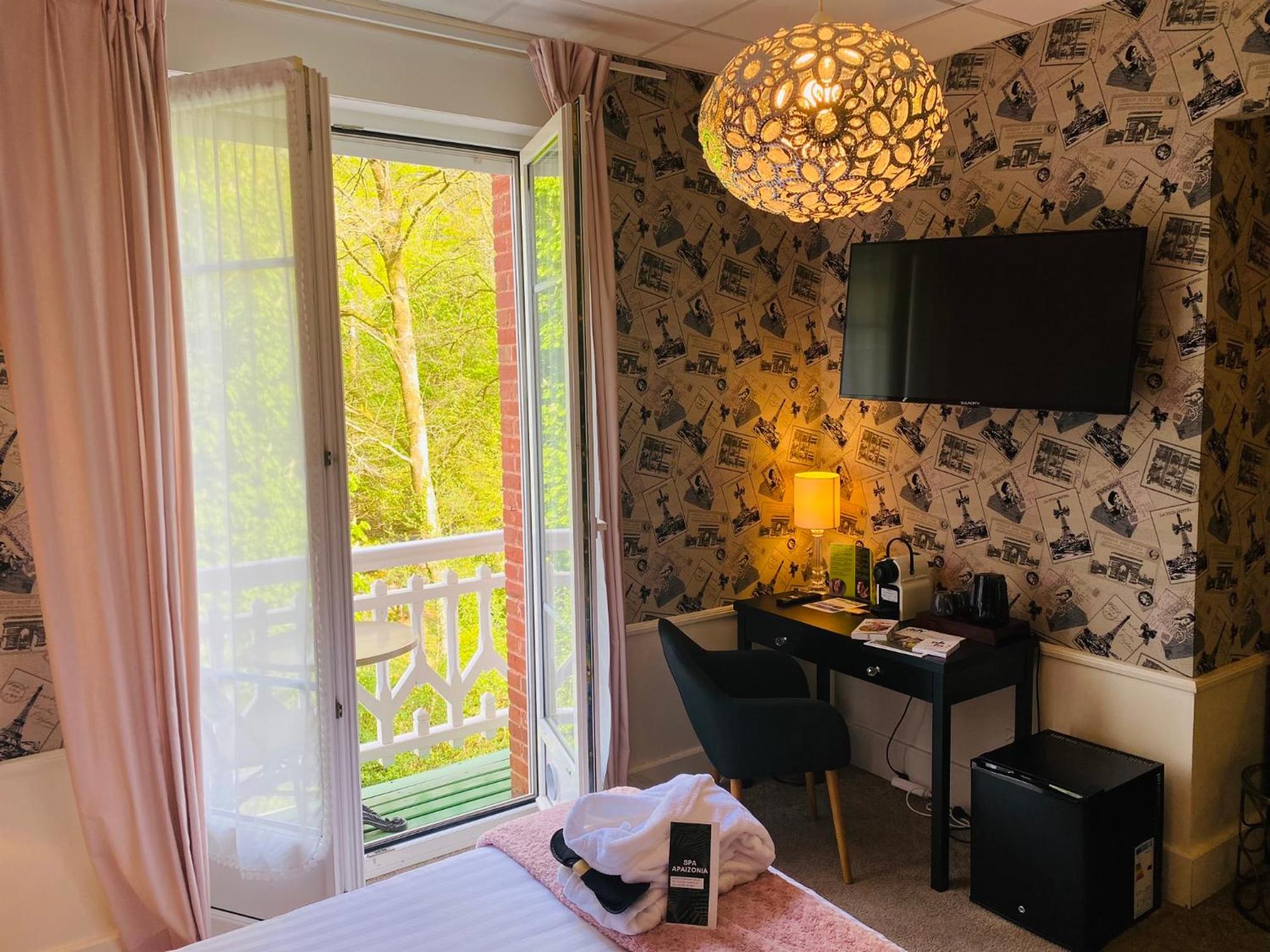 Chambre Deluxe Double ou Lits Jumeaux