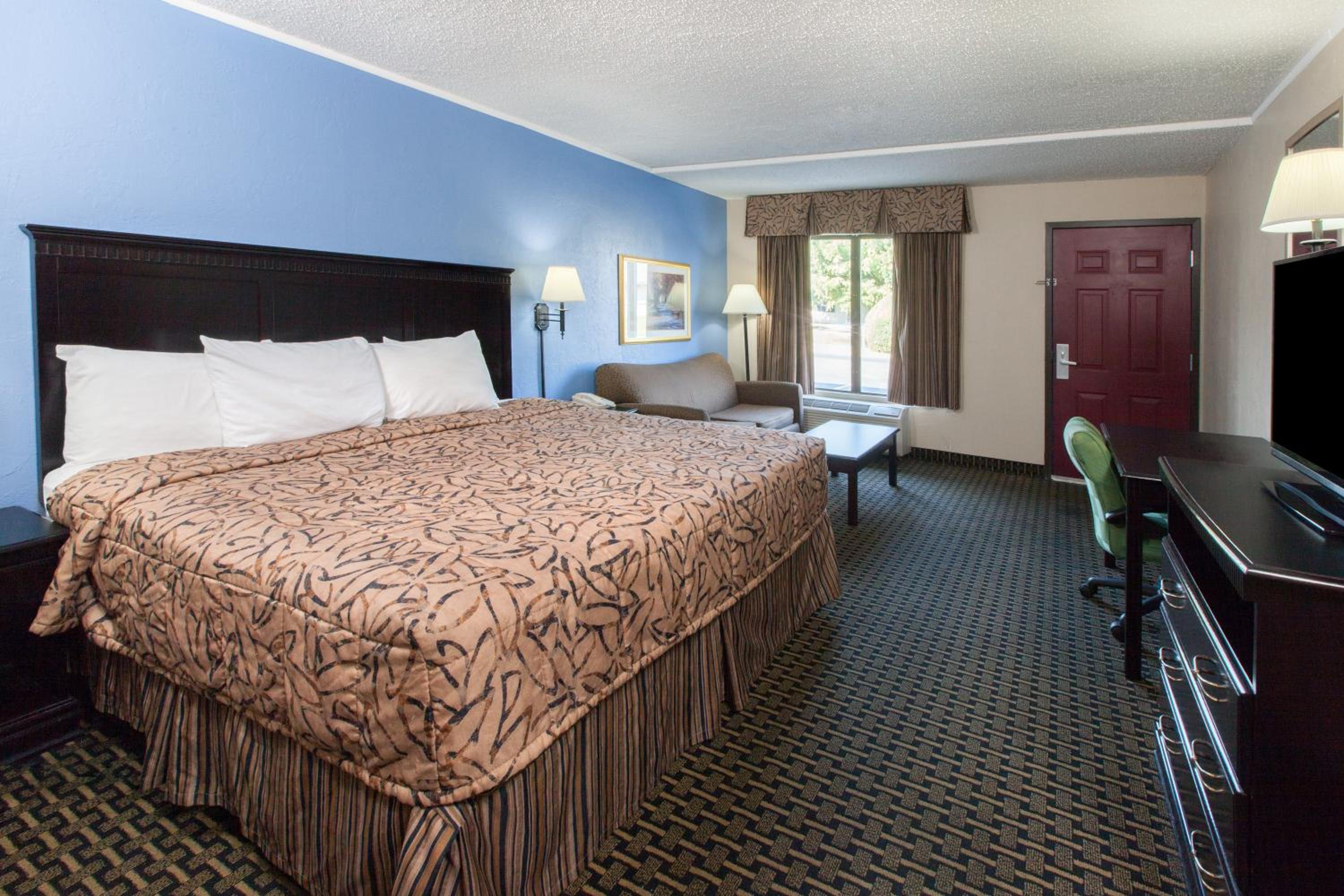 King Room - Disability Access - Non-Smoking