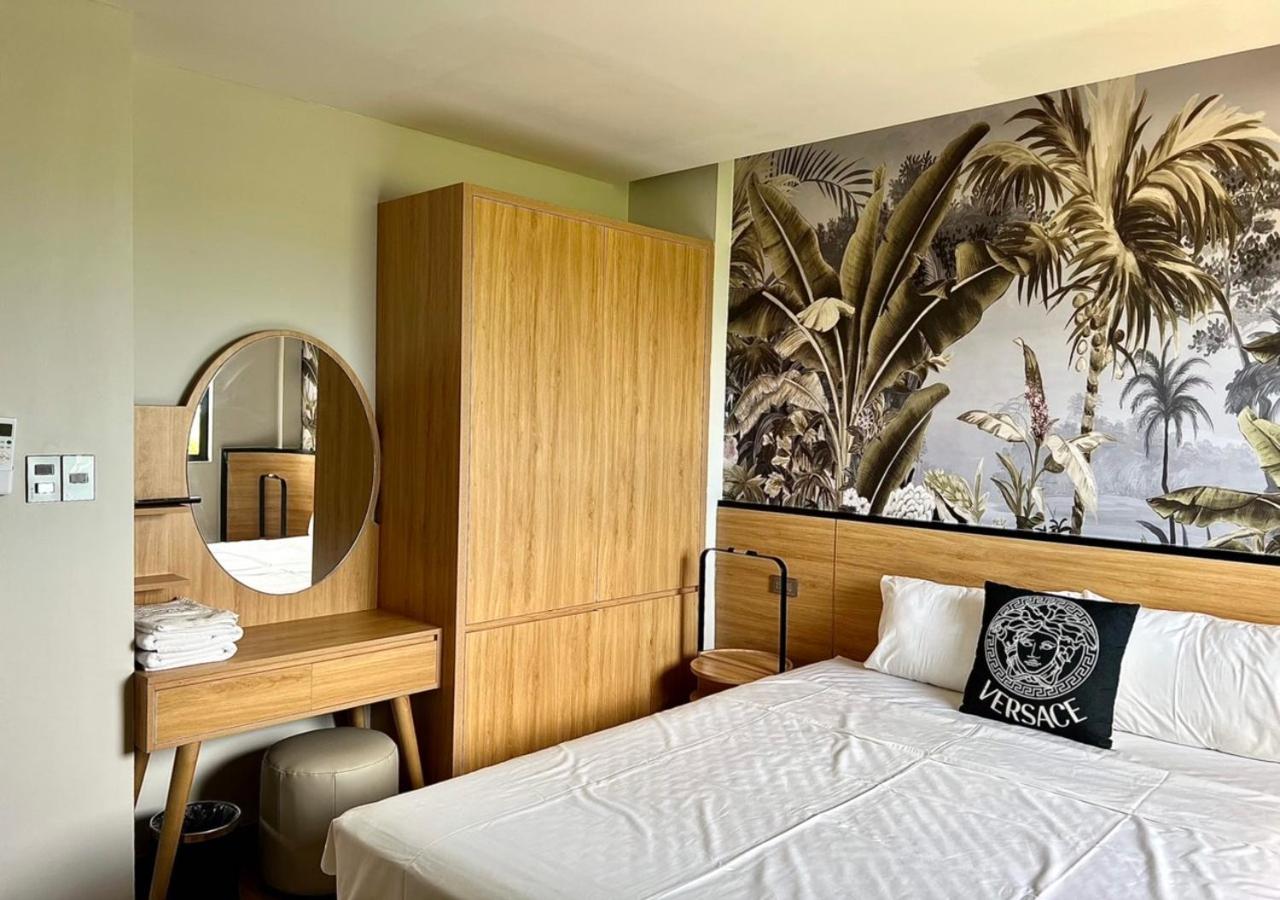 Two-Bedroom Apartment with Terrace and Sea View photo 1