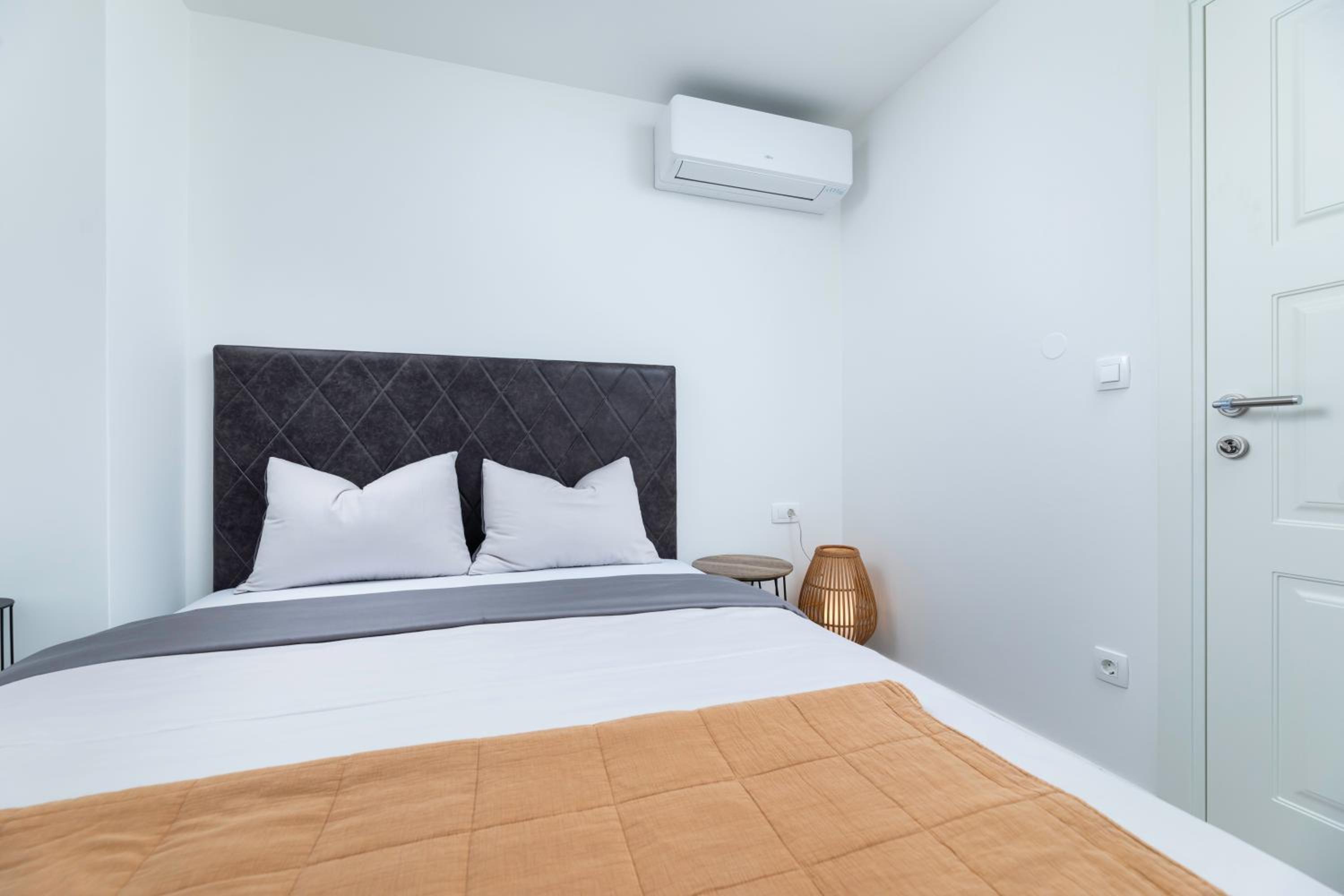 Three-Bedroom Villa photo 1