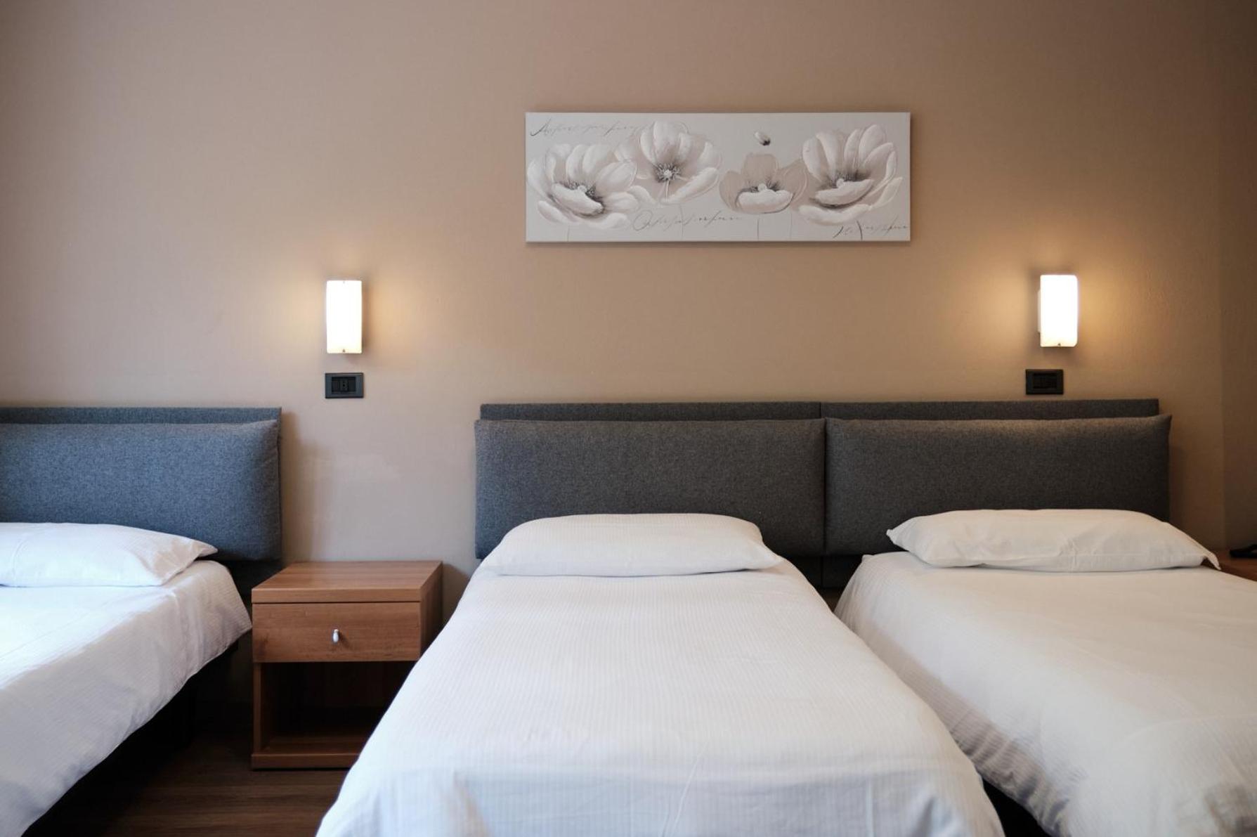Superior Triple Room photo 3