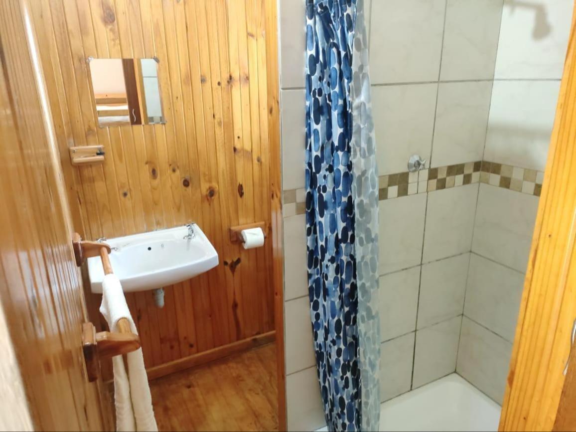 Family Room with Shower photo 2