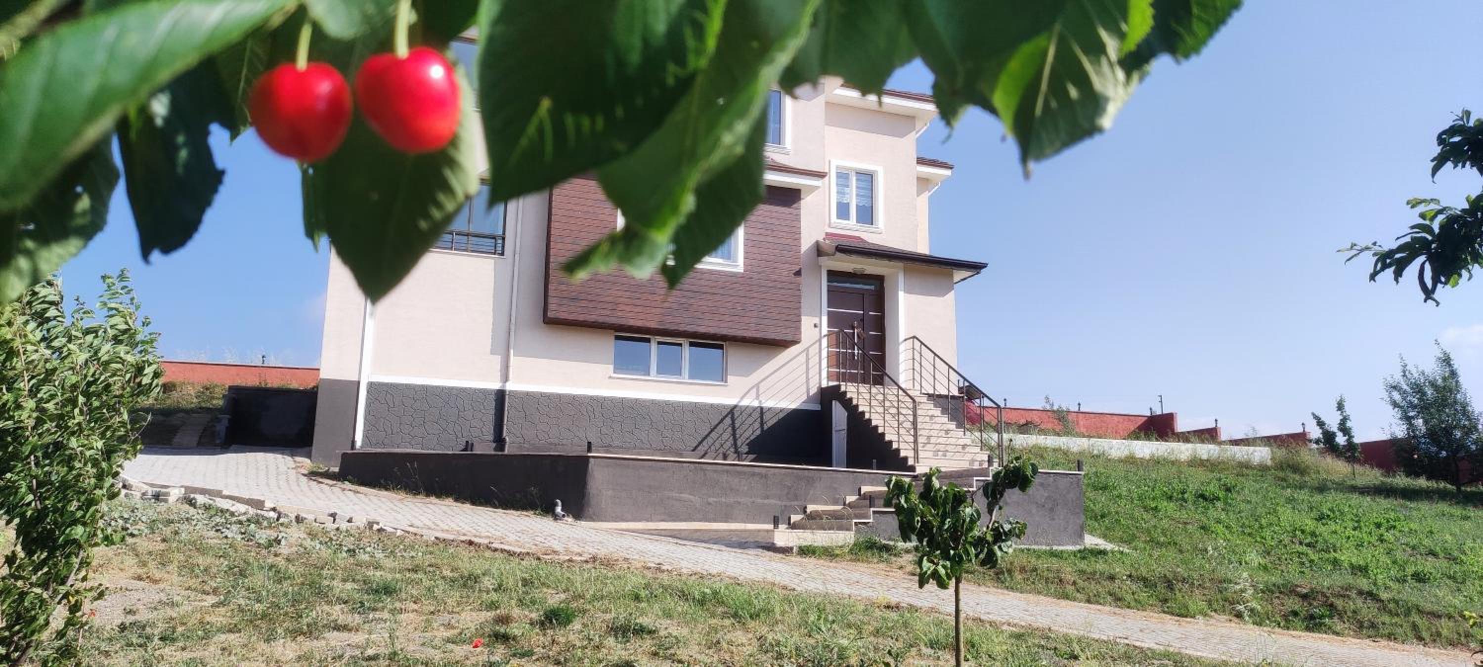 Villa photo 2